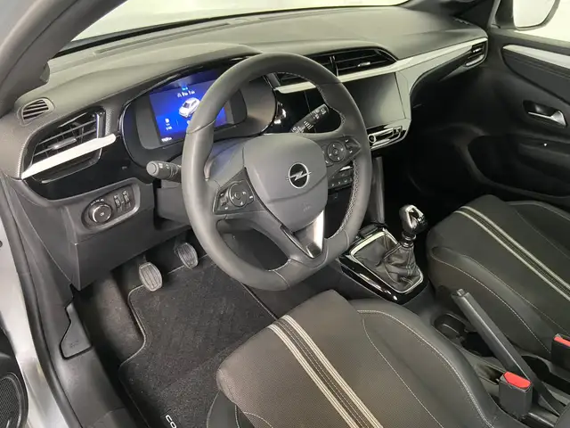 Opel Corsa view 3