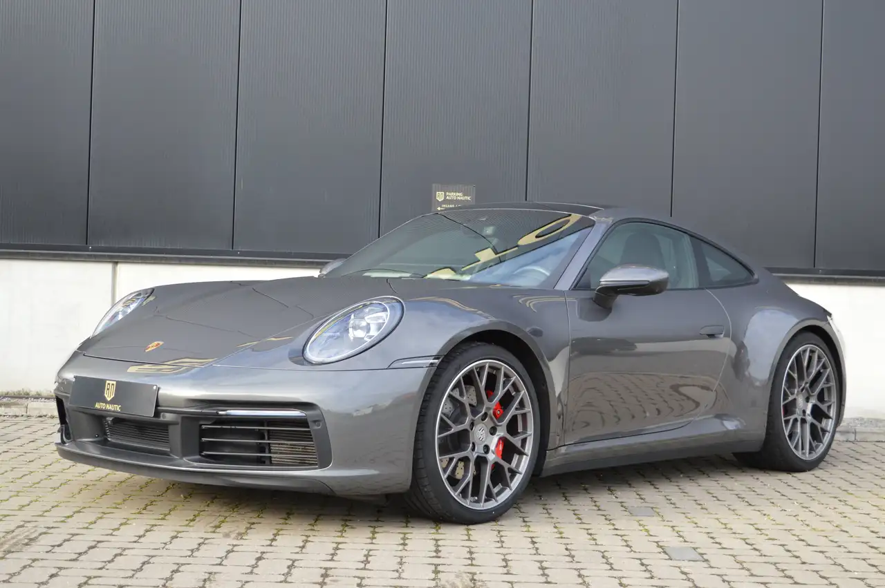 Porsche 992