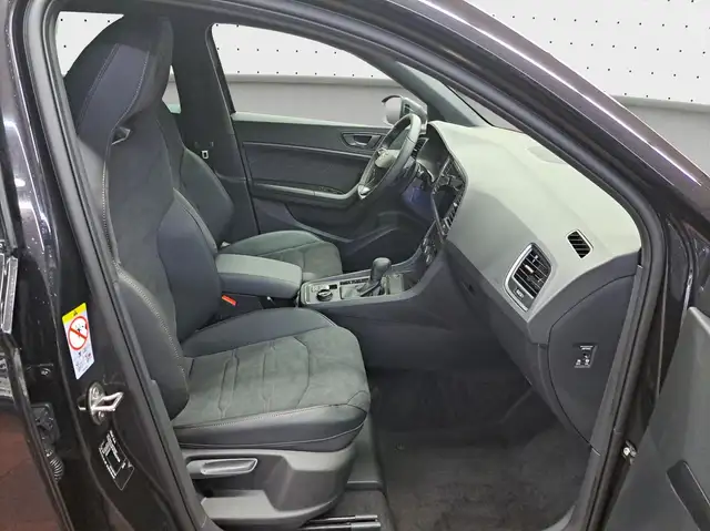 Cupra Ateca view 4