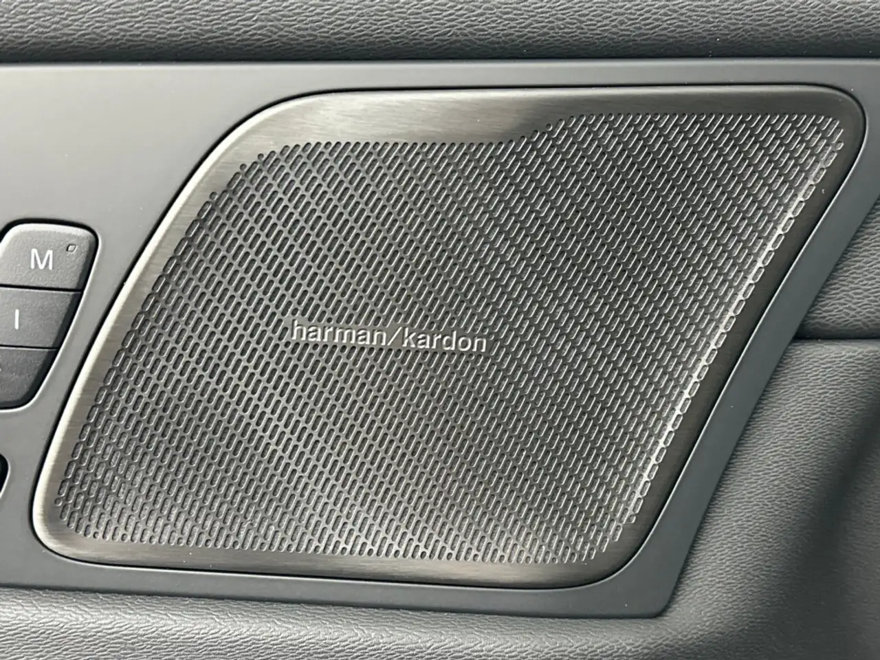 Volvo XC60 2026 — фото 15