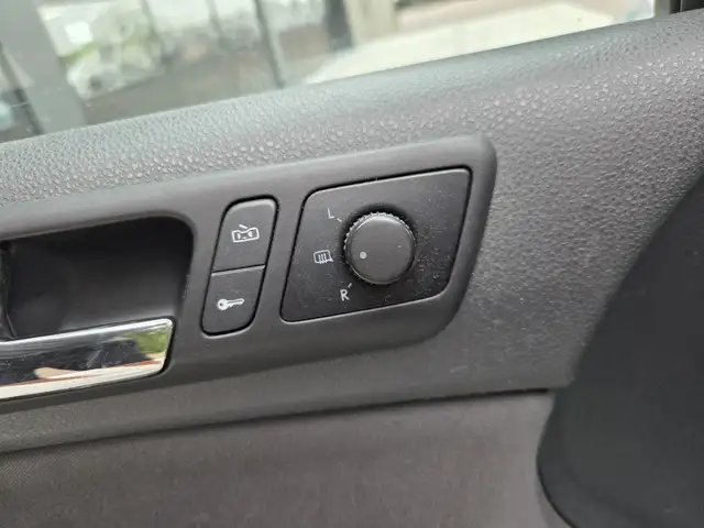 Volkswagen Polo view 8