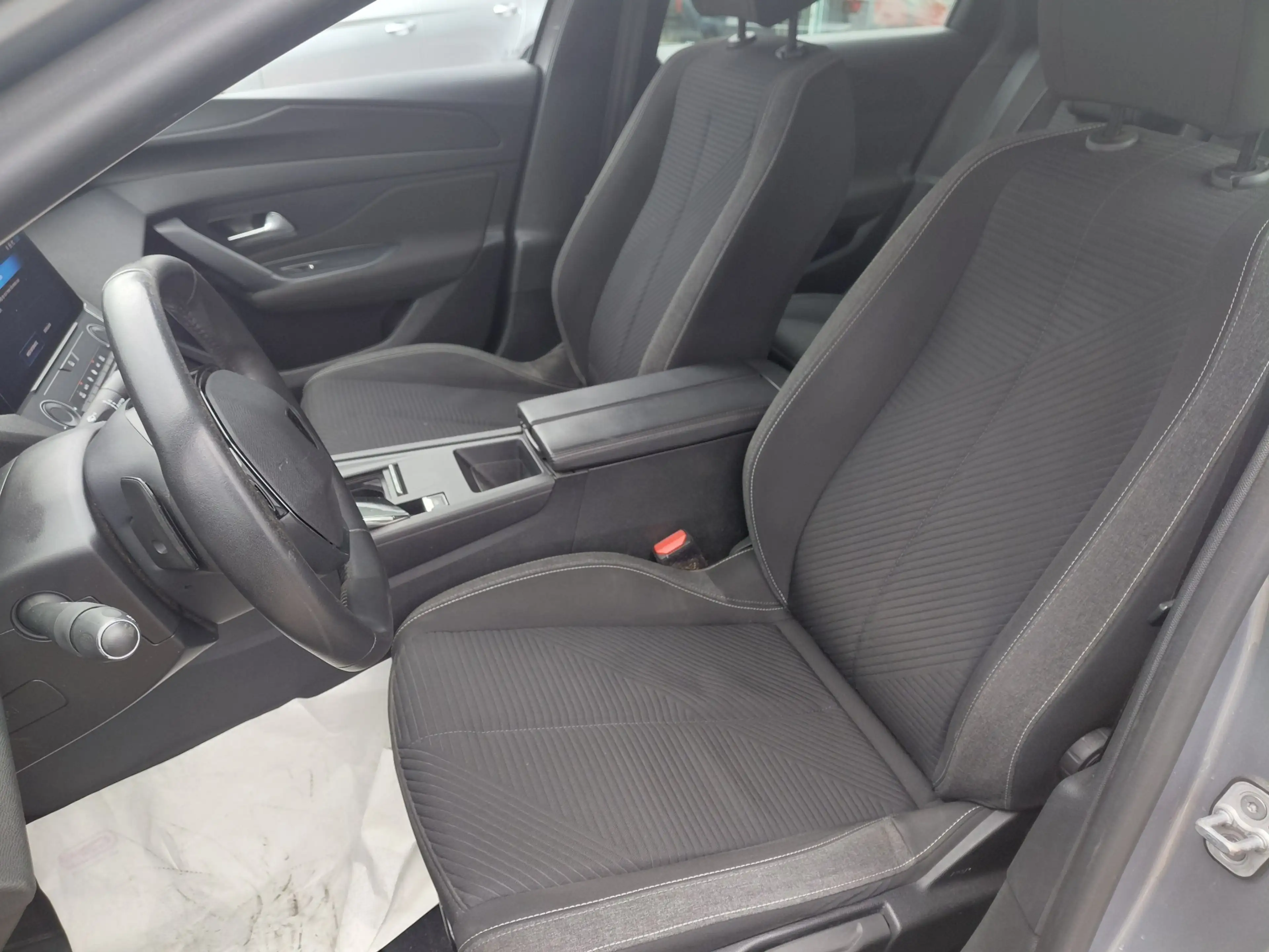 Peugeot 308 308 SW 1.5 BlueHDi Allure Pack S — photo 11