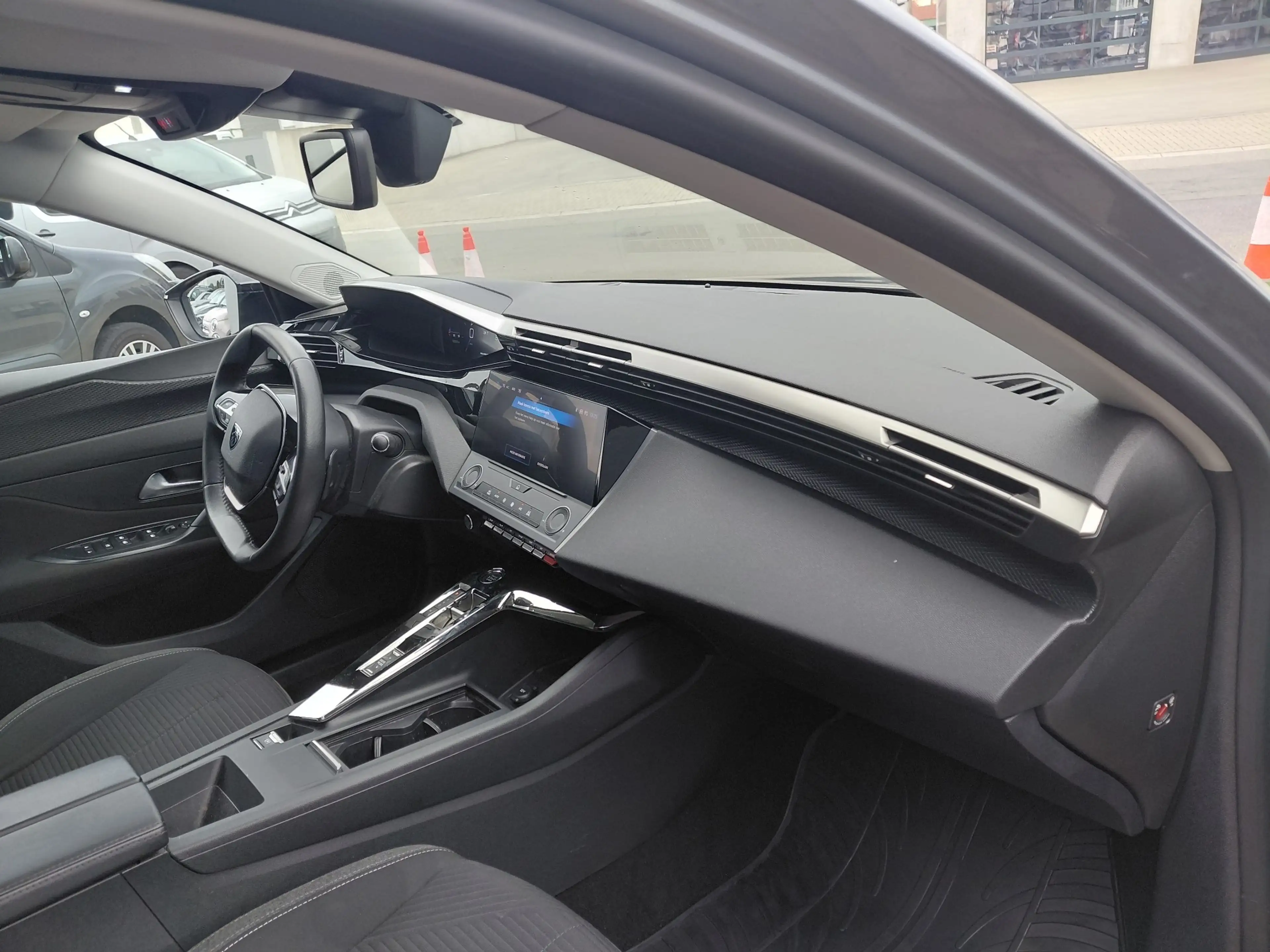 Peugeot 308 308 SW 1.5 BlueHDi Allure Pack S — photo 9