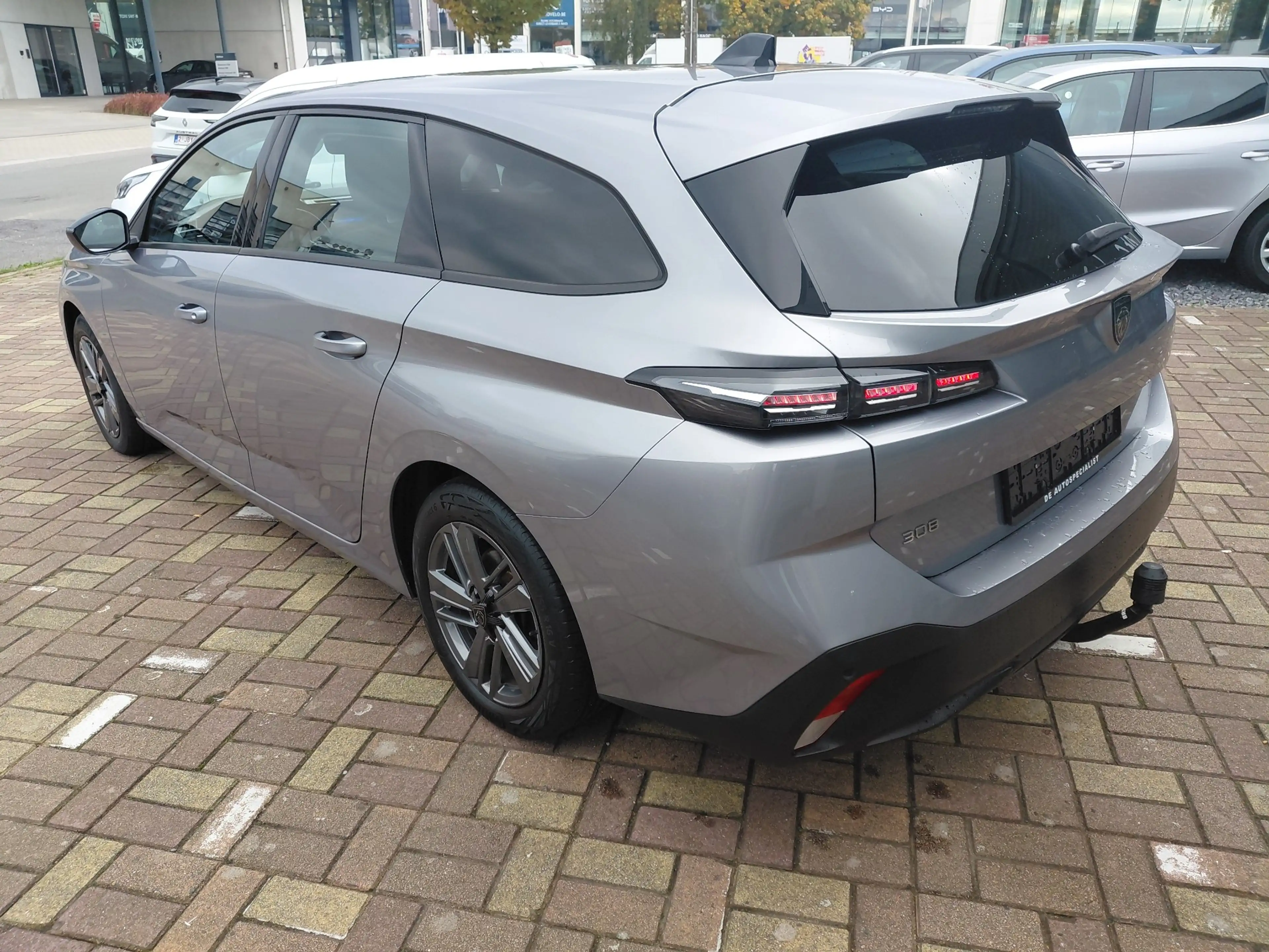 Peugeot 308 308 SW 1.5 BlueHDi Allure Pack S — photo 5