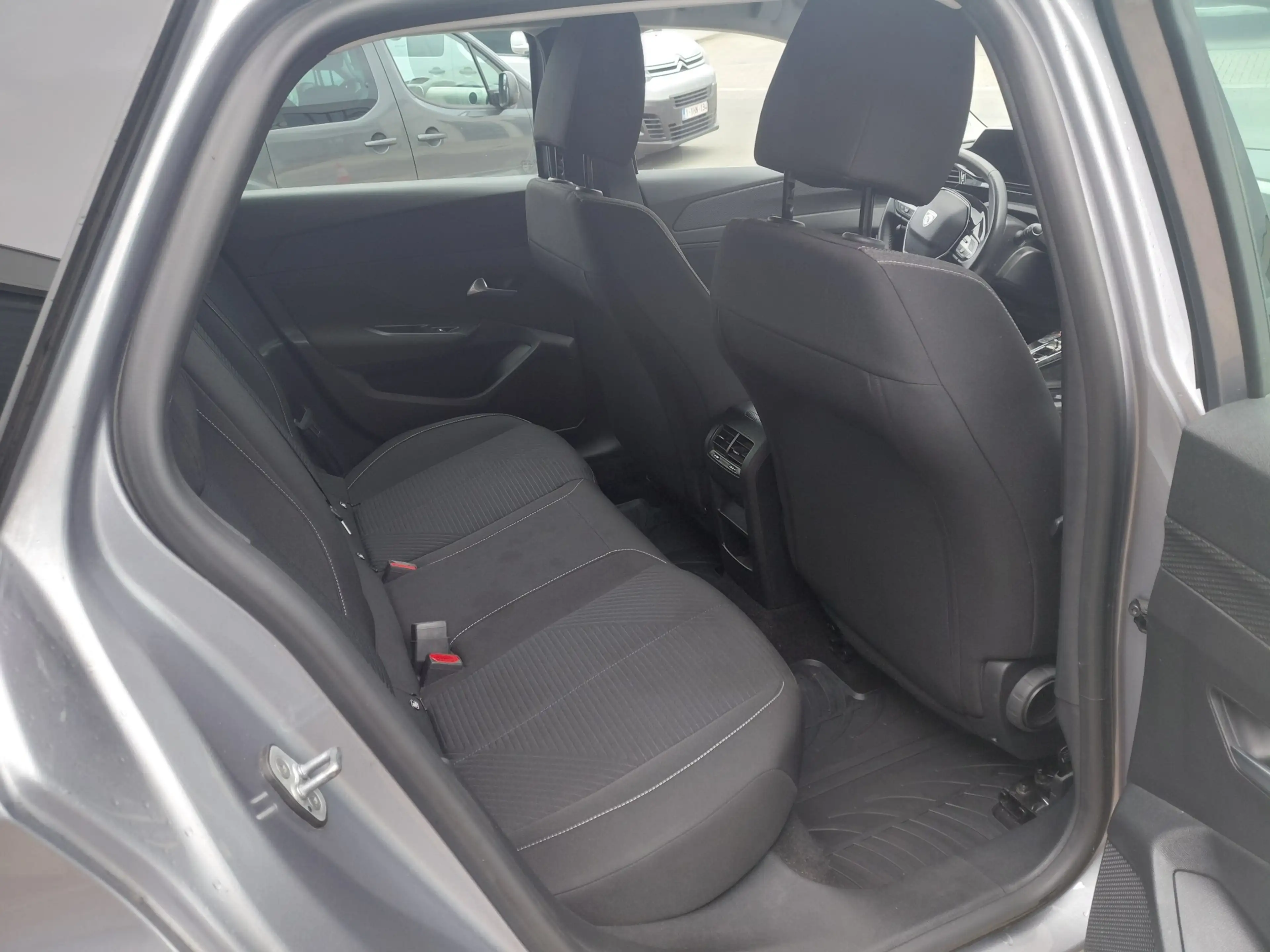 Peugeot 308 308 SW 1.5 BlueHDi Allure Pack S — photo 8