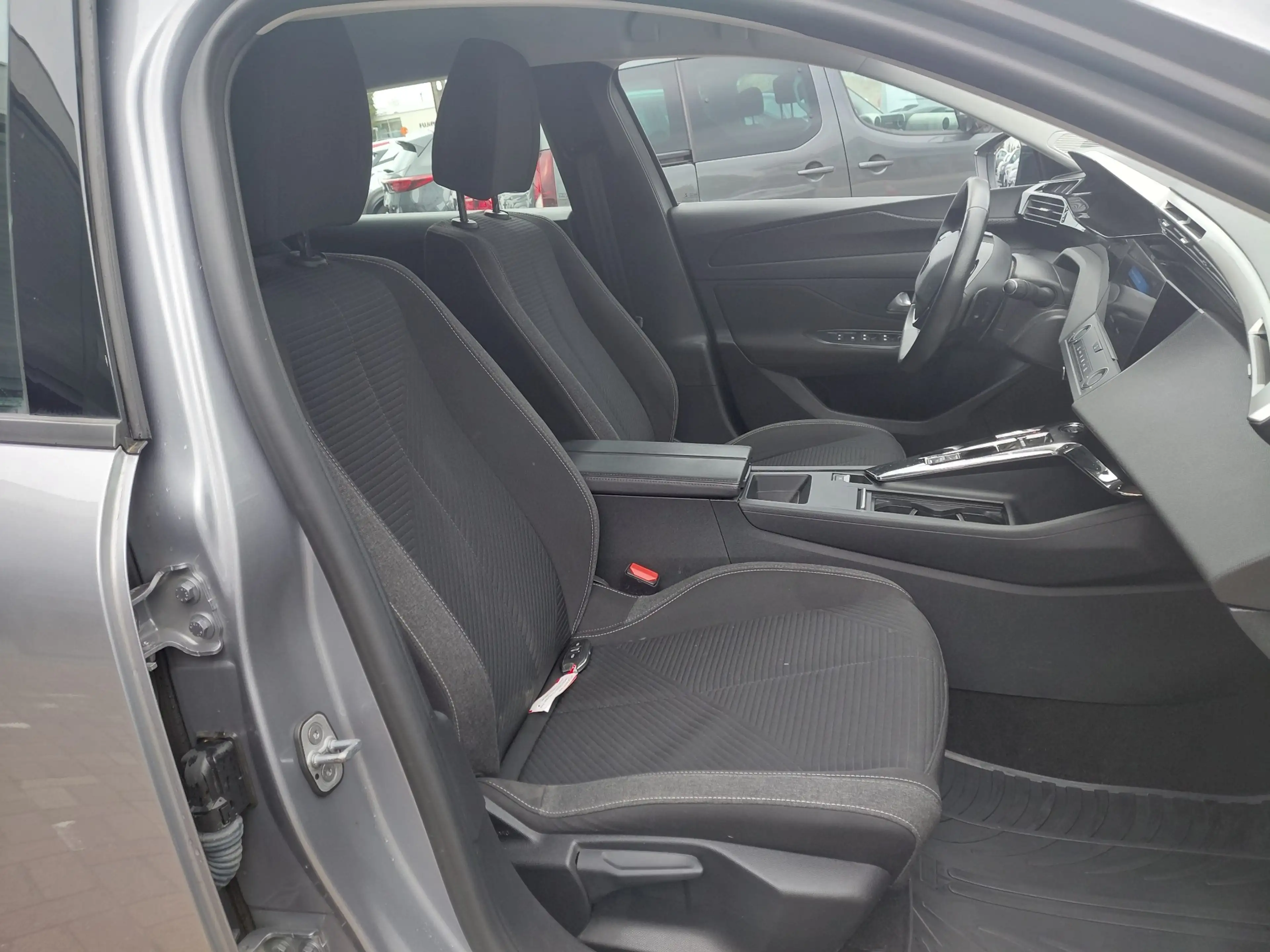 Peugeot 308 308 SW 1.5 BlueHDi Allure Pack S — photo 12