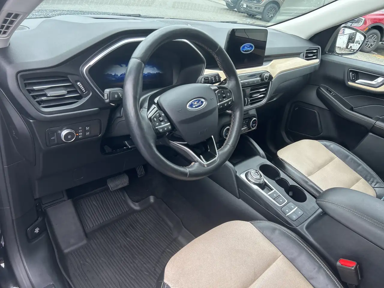 Ford Escape снимка Ford Escape