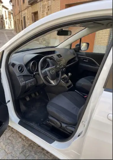Mazda Mazda 5 5 2.0 Luxury iStop 2011, foto 4