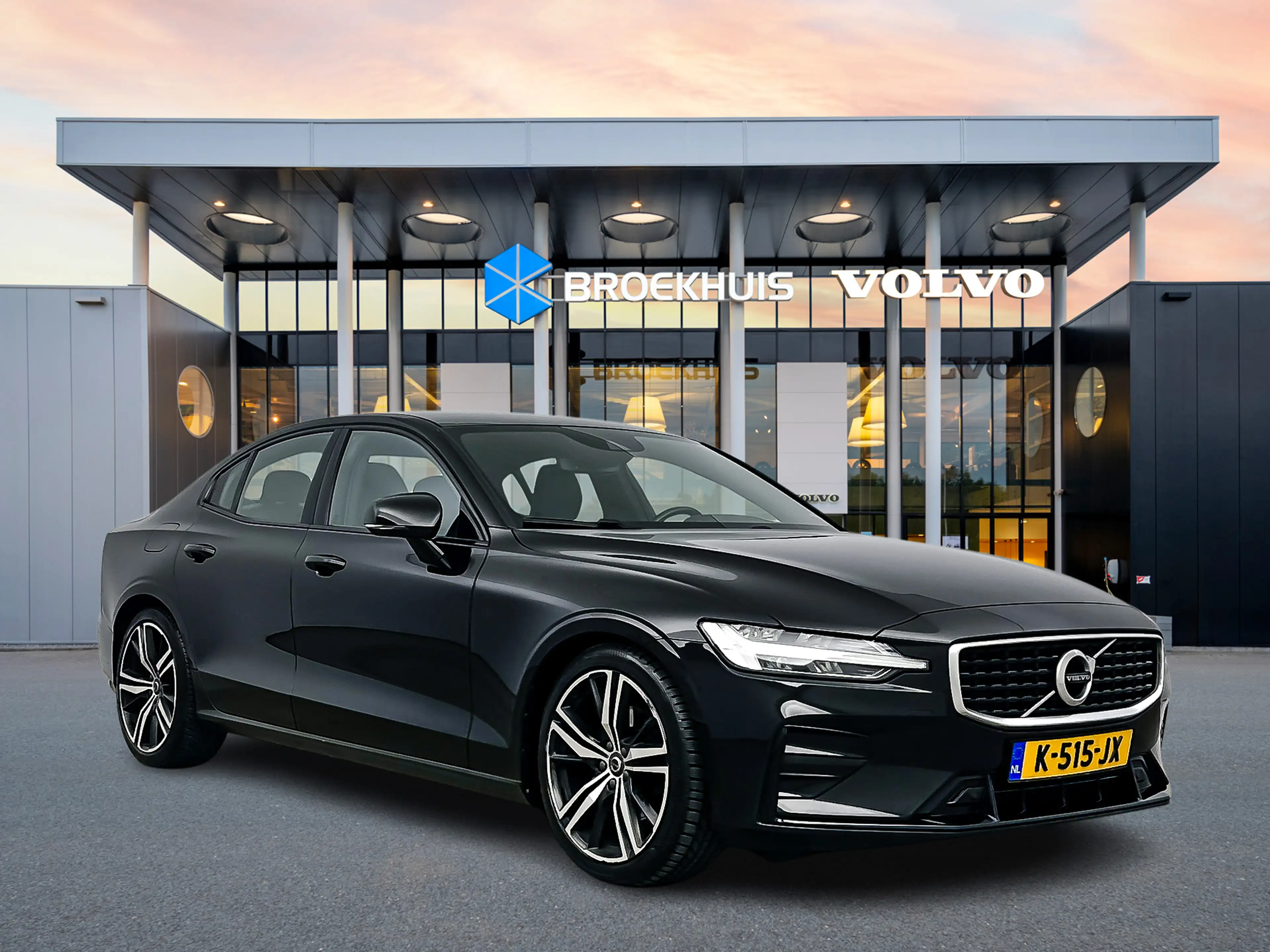 Volvo S60 T4 A/T R-Design | 19" | Stoelverwarming | Parkeerc — photo 2