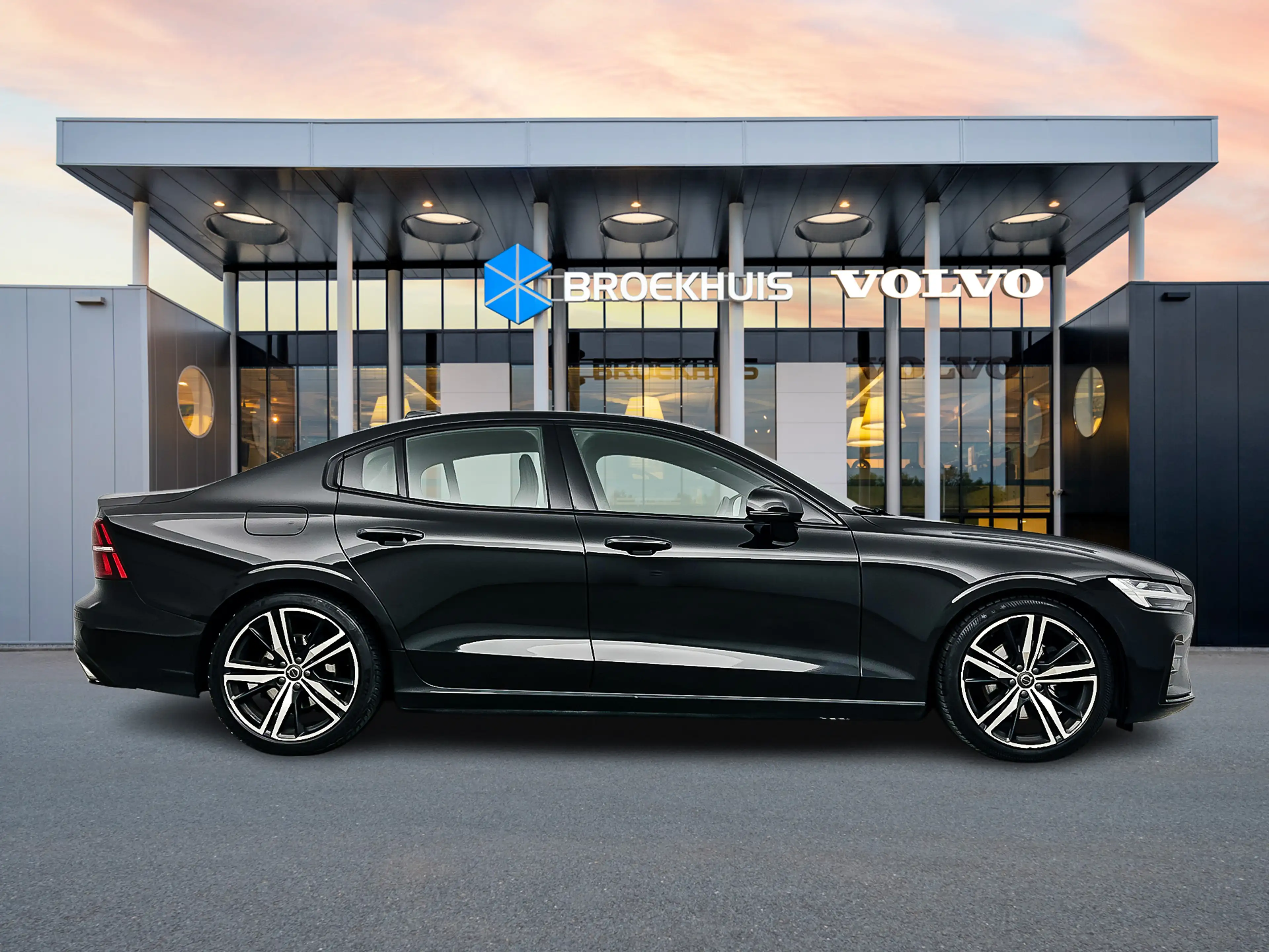 Volvo S60 T4 A/T R-Design | 19" | Stoelverwarming | Parkeerc — photo 7