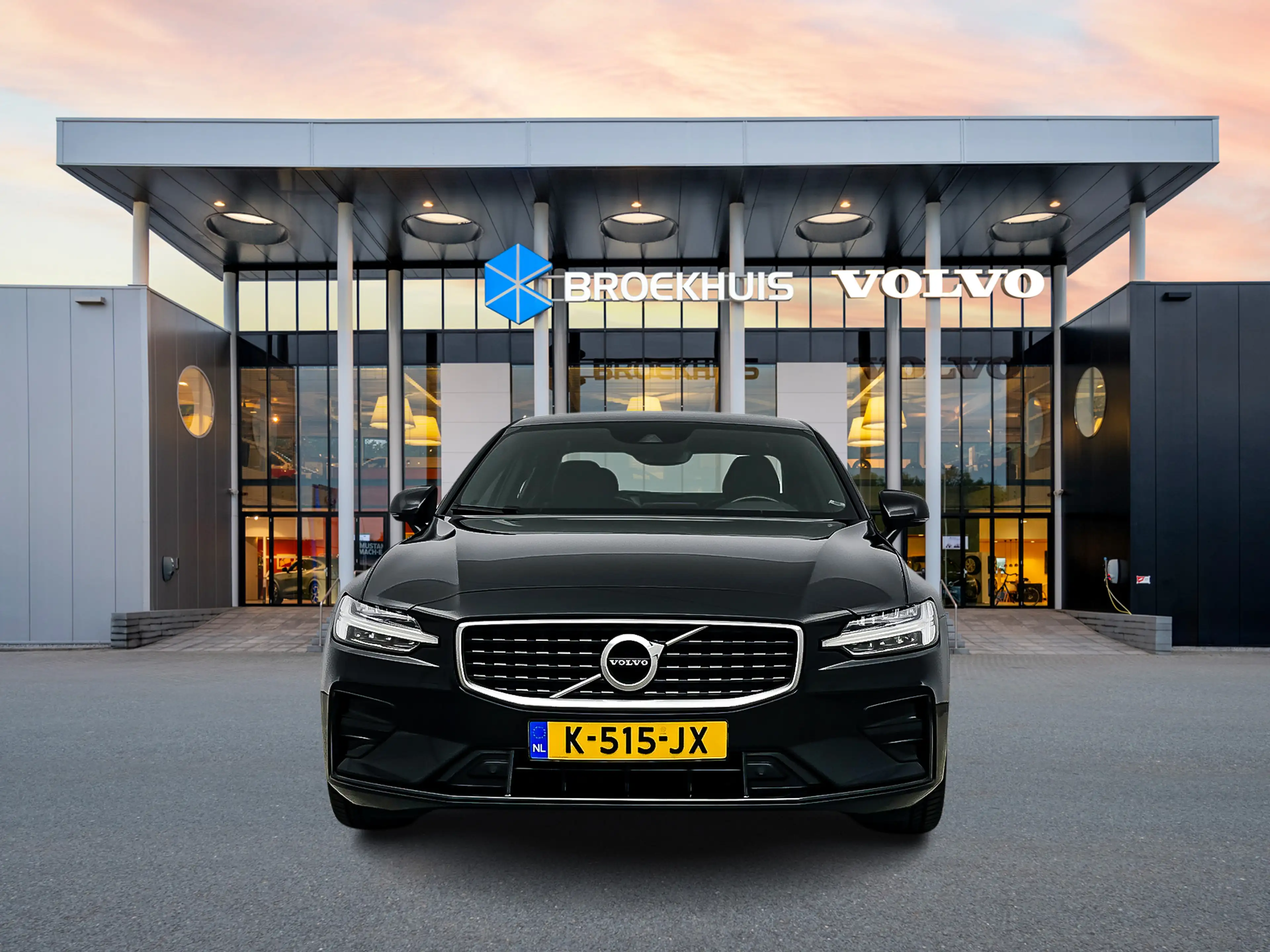 Volvo S60 T4 A/T R-Design | 19" | Stoelverwarming | Parkeerc — photo 5