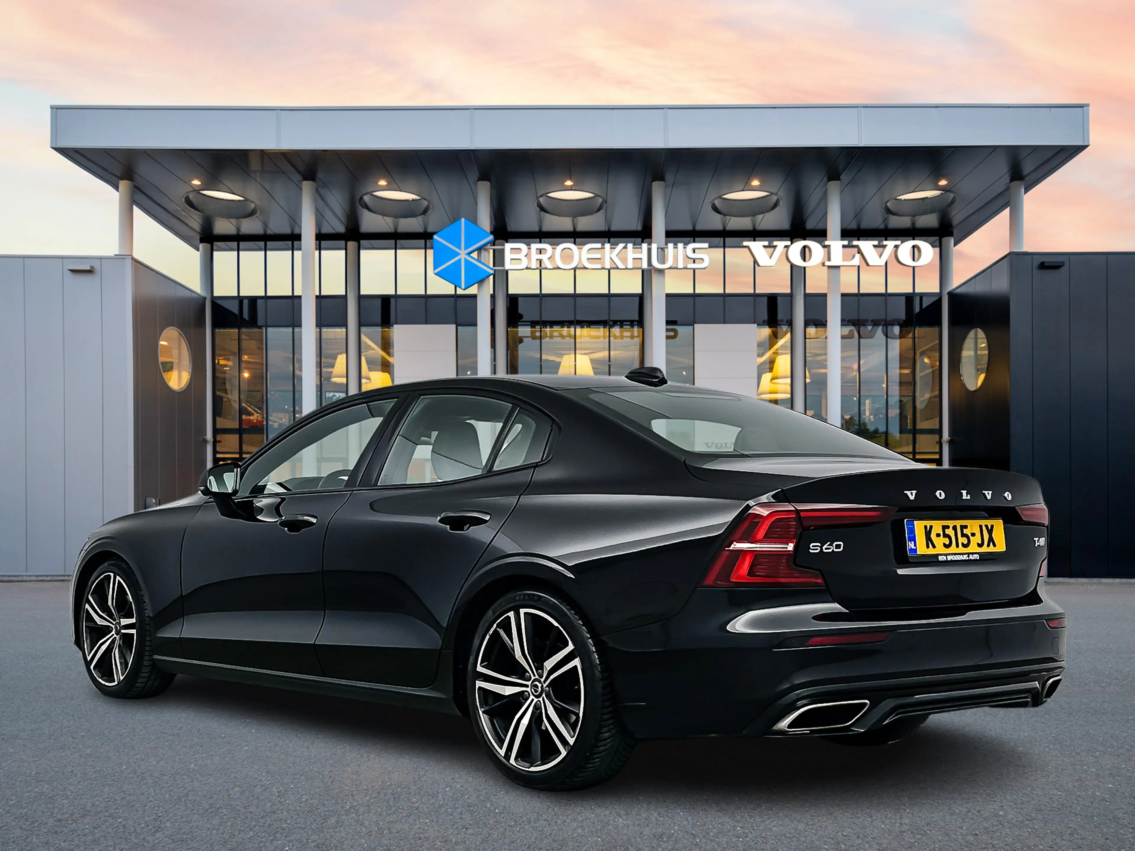 Volvo S60 T4 A/T R-Design | 19" | Stoelverwarming | Parkeerc — photo 4