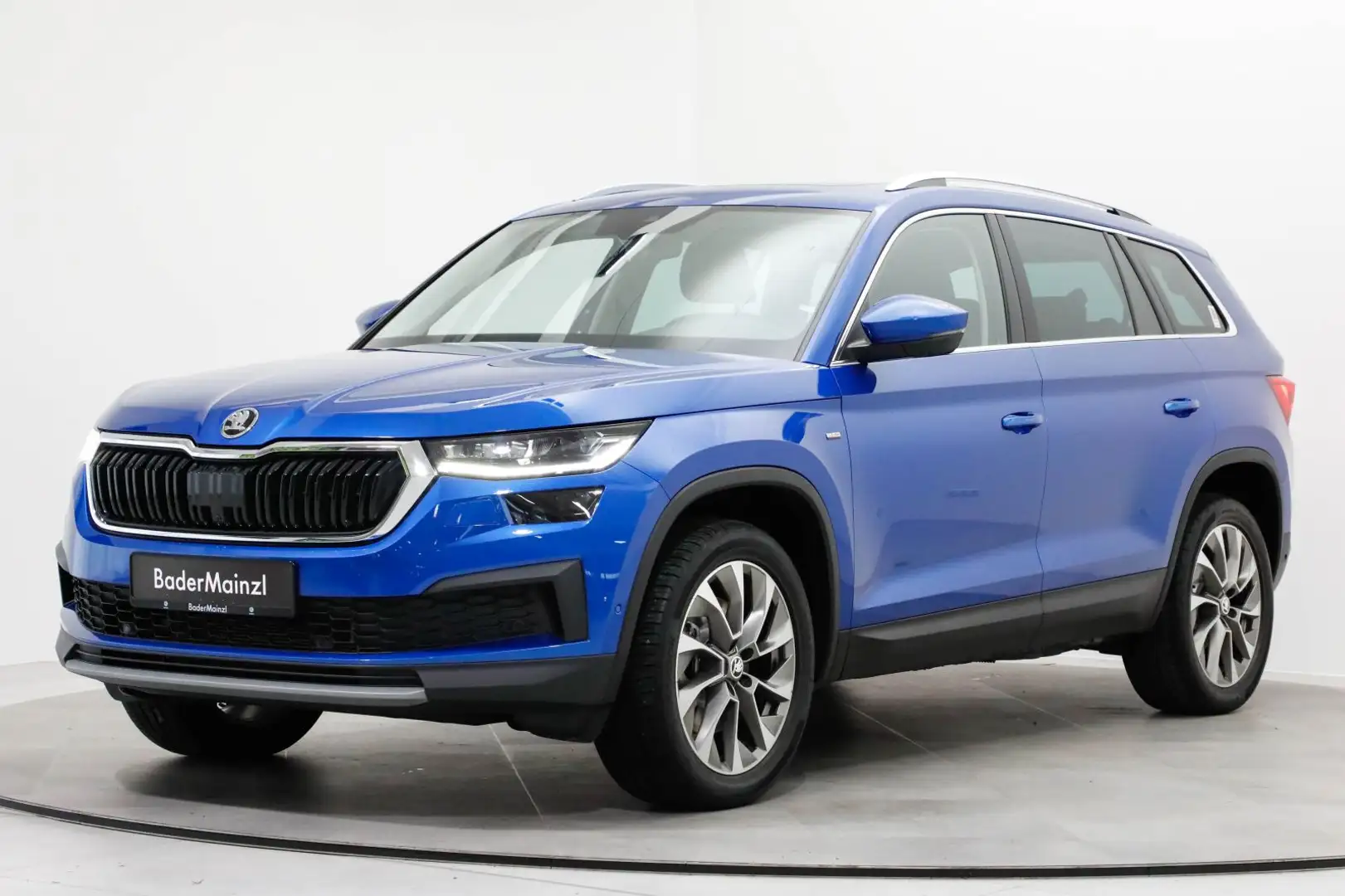 Skoda Kodiaq 2.0 TDI 4x4 DSG 360° Matrix AHK ACC Pano Blau - 2
