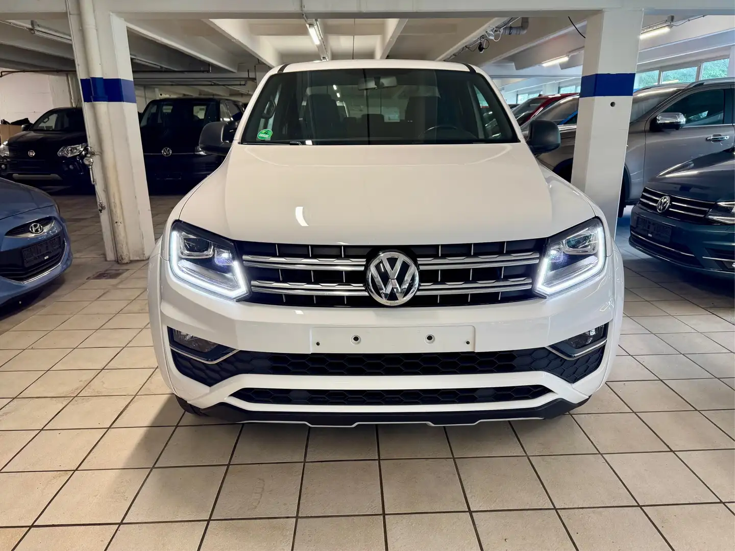 Volkswagen Amarok 2.0 TDI Dark Label DoubleCab 4Motion Bi-Xenon, AHK Weiß - 2