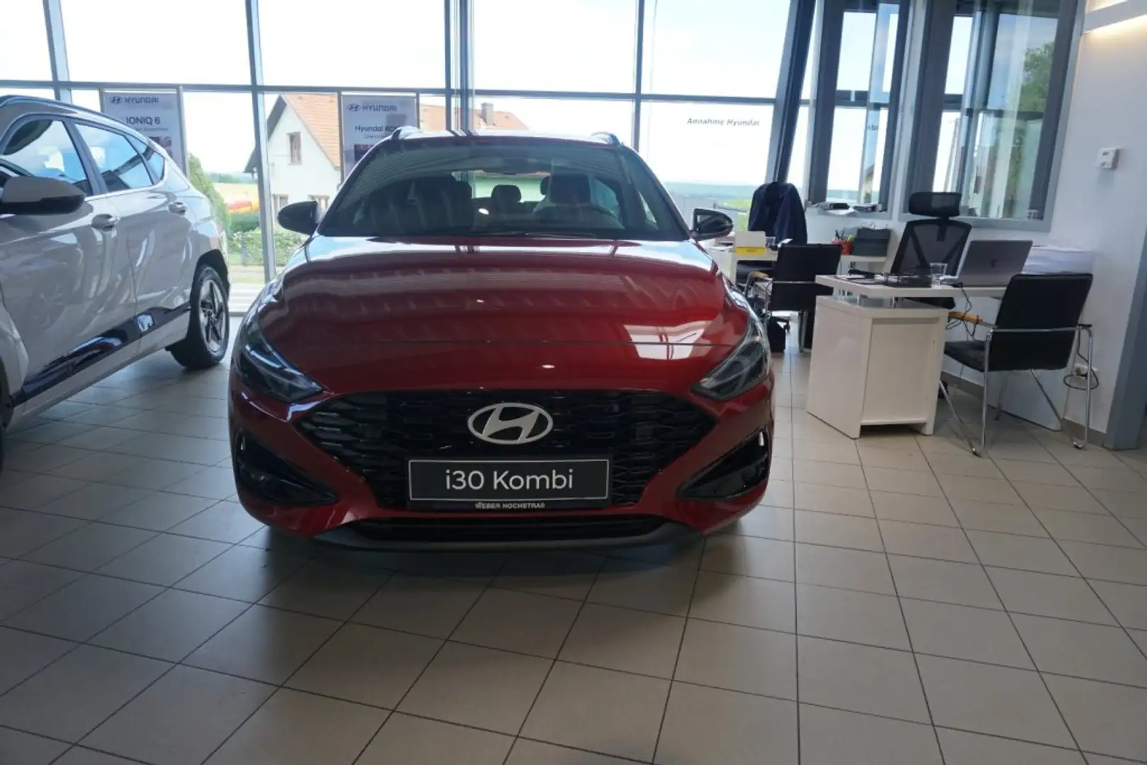 Hyundai i30 Kombi - PD GO Plus 1.5 TGDI 48V c5ku4-PP1-OO3 Rot - 2