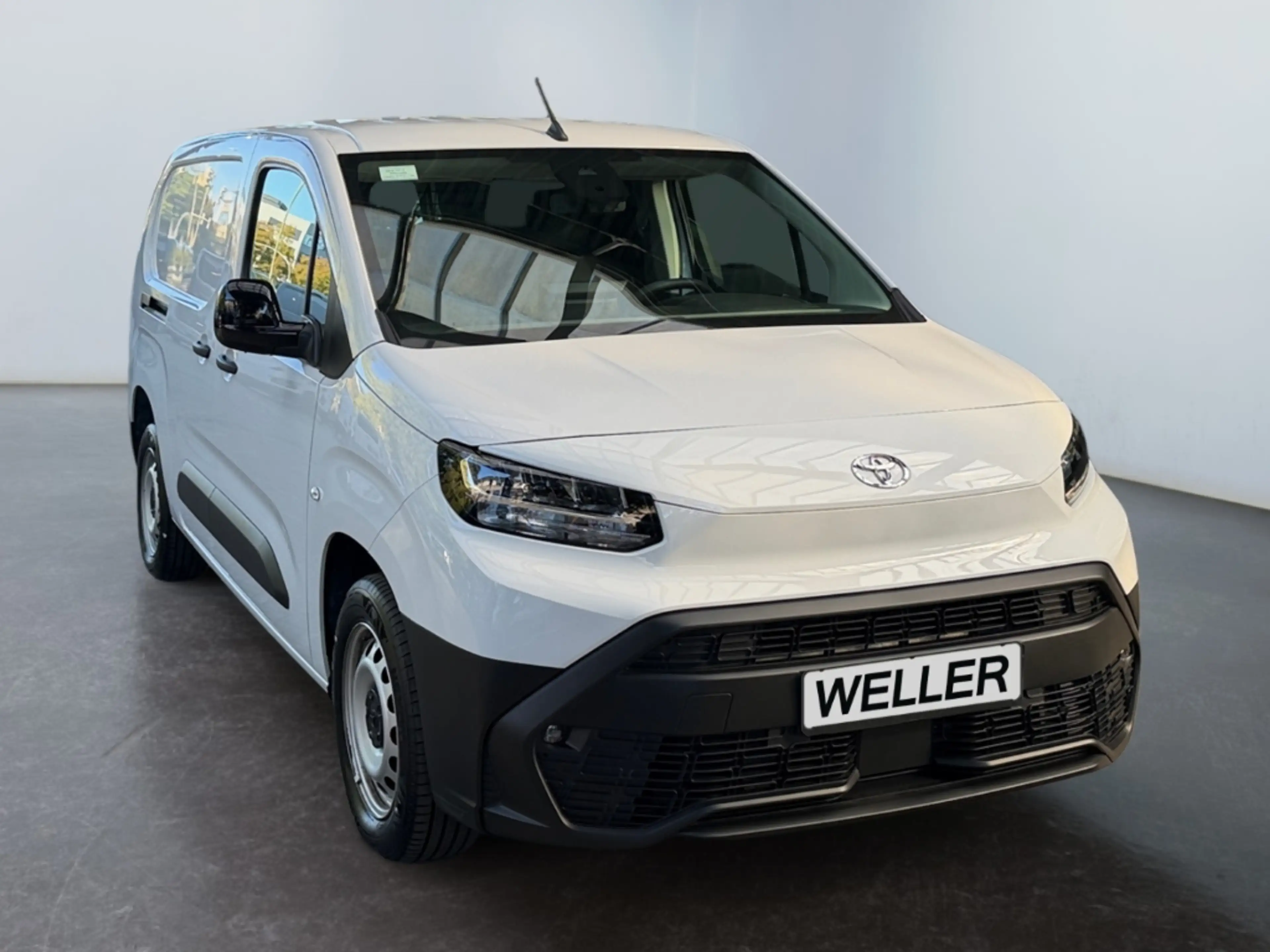Toyota Proace City 1.5 D-4D L2 Meister *Navi*PDC*CarPlay* — photo 3