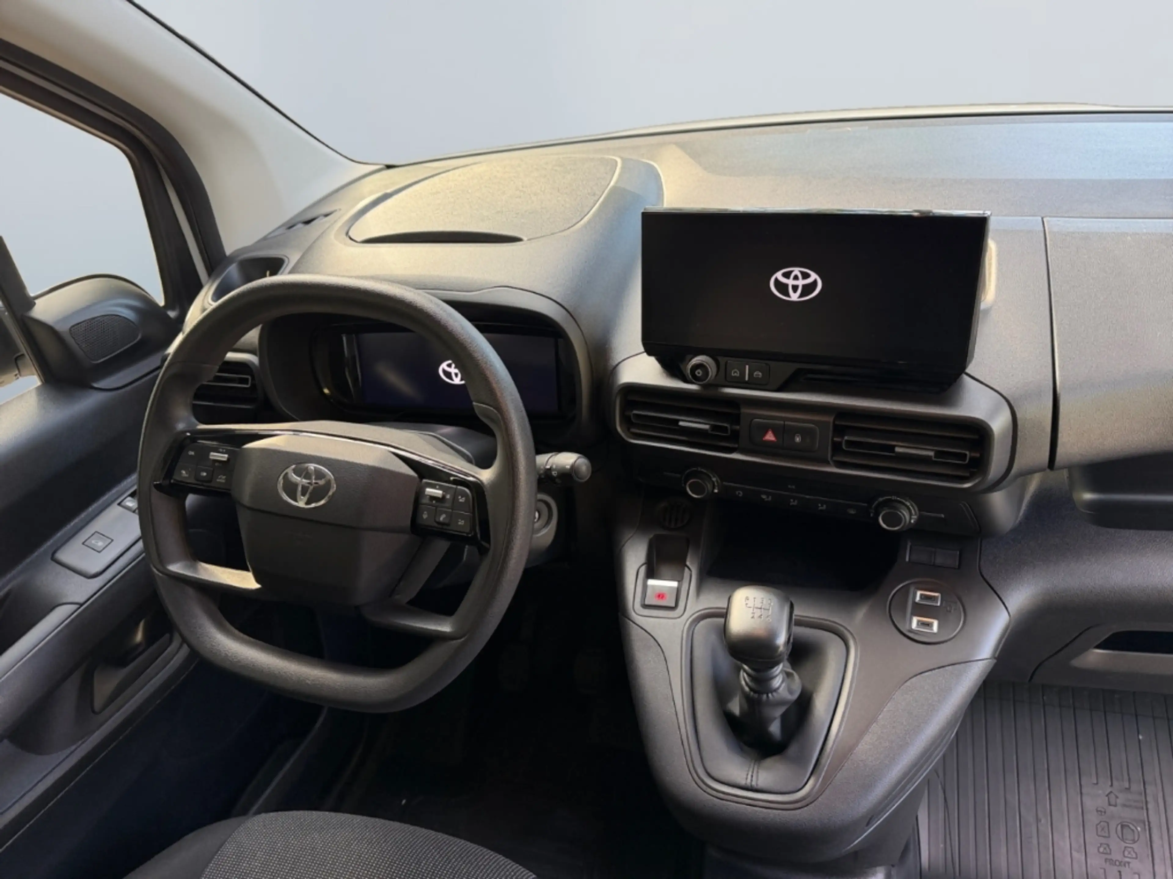 Toyota Proace City 1.5 D-4D L2 Meister *Navi*PDC*CarPlay* — photo 11