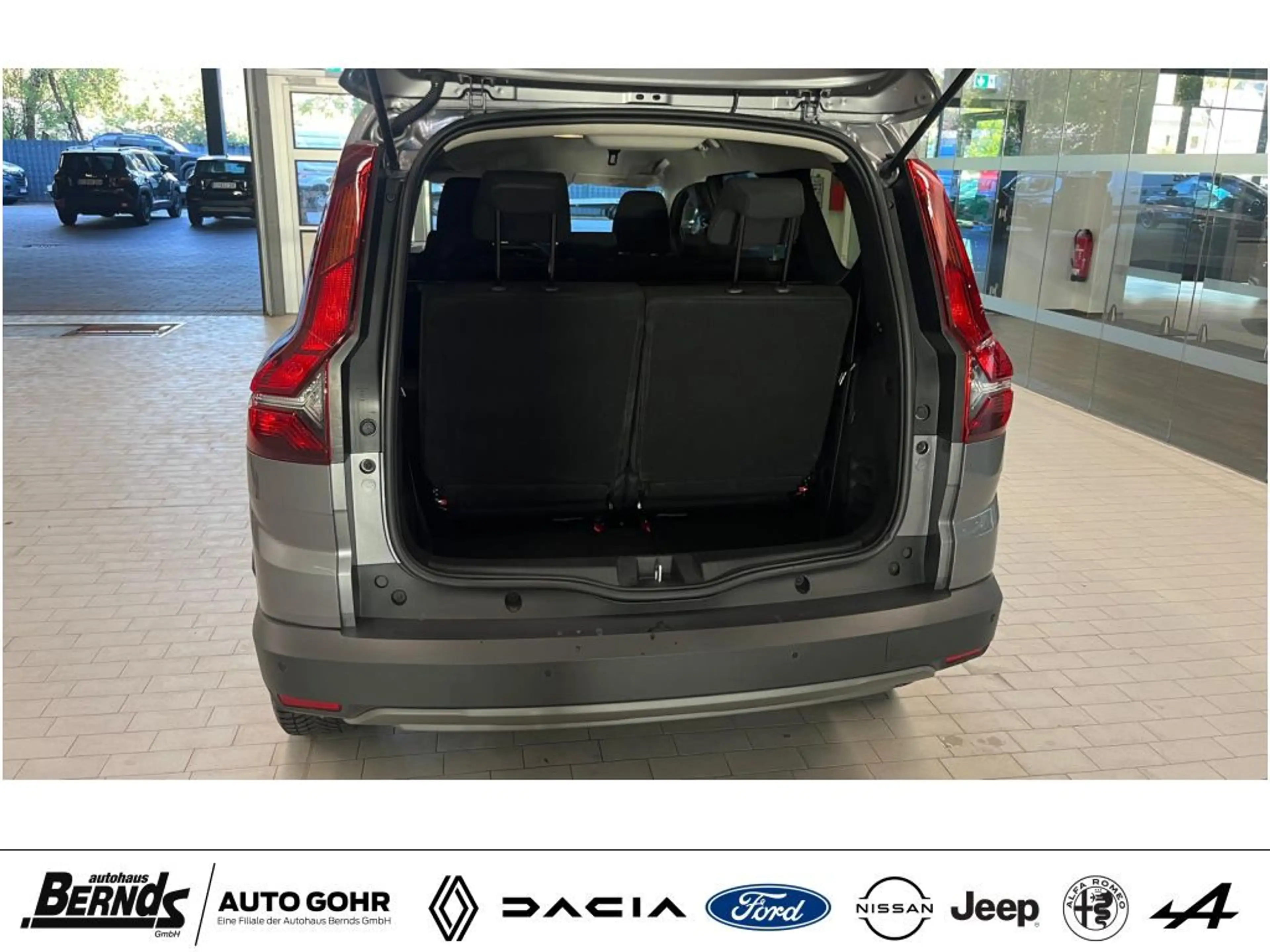 Dacia Jogger 110 7-Sitze Extreme CityP. Navi CarPlay DAB+ LED — photo 8