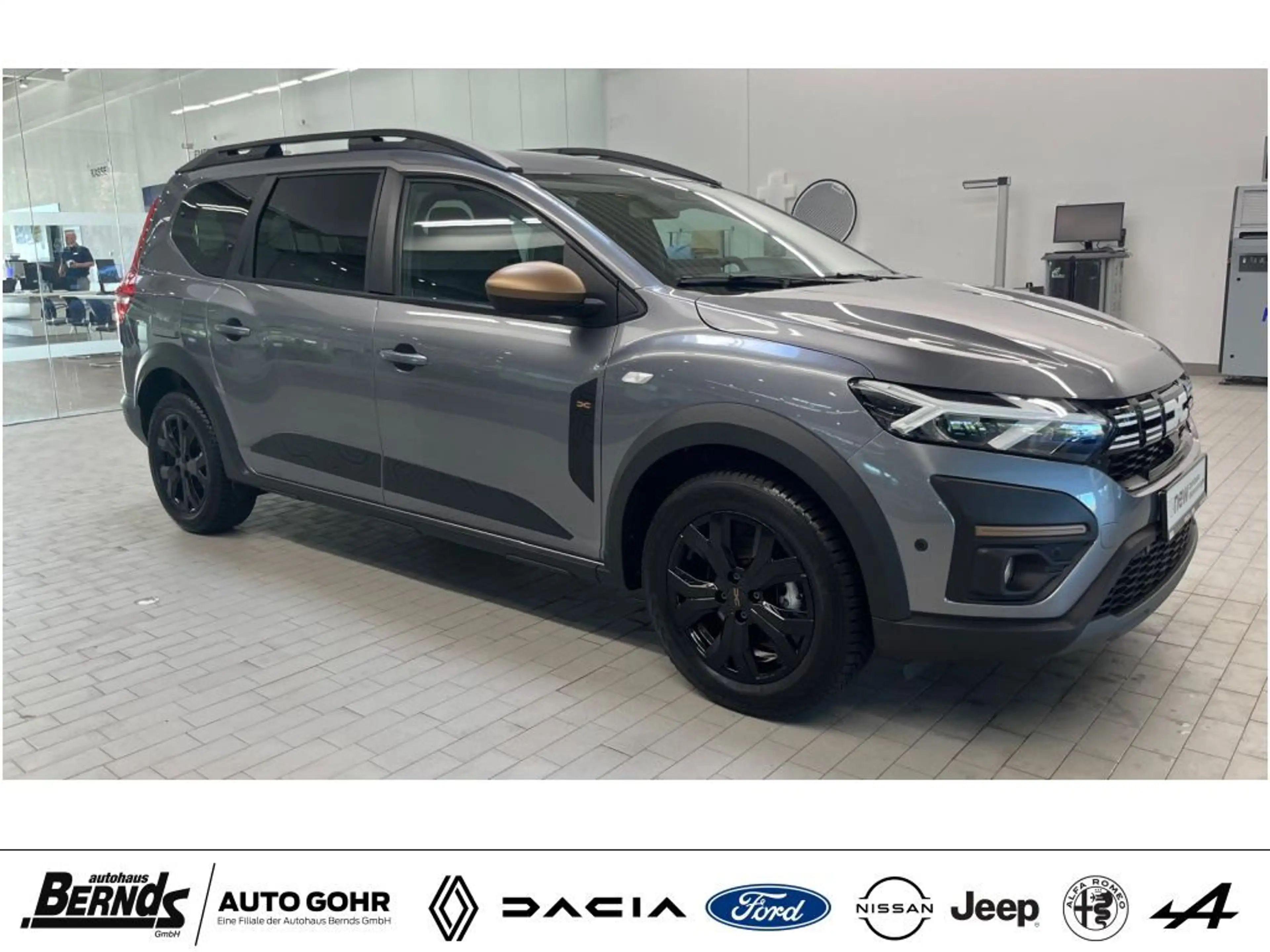 Dacia Jogger 110 7-Sitze Extreme CityP. Navi CarPlay DAB+ LED — photo 2