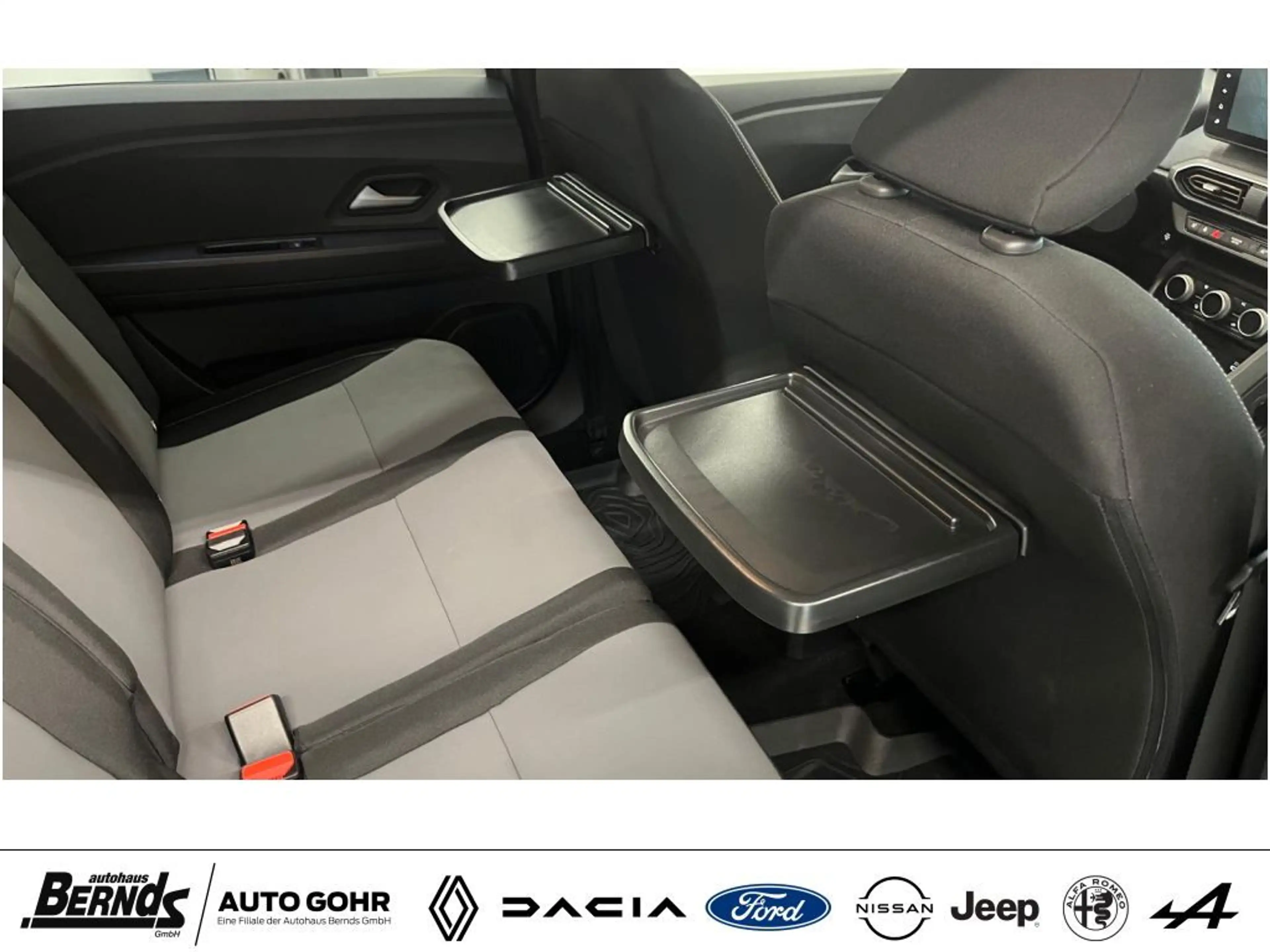 Dacia Jogger 110 7-Sitze Extreme CityP. Navi CarPlay DAB+ LED — photo 5