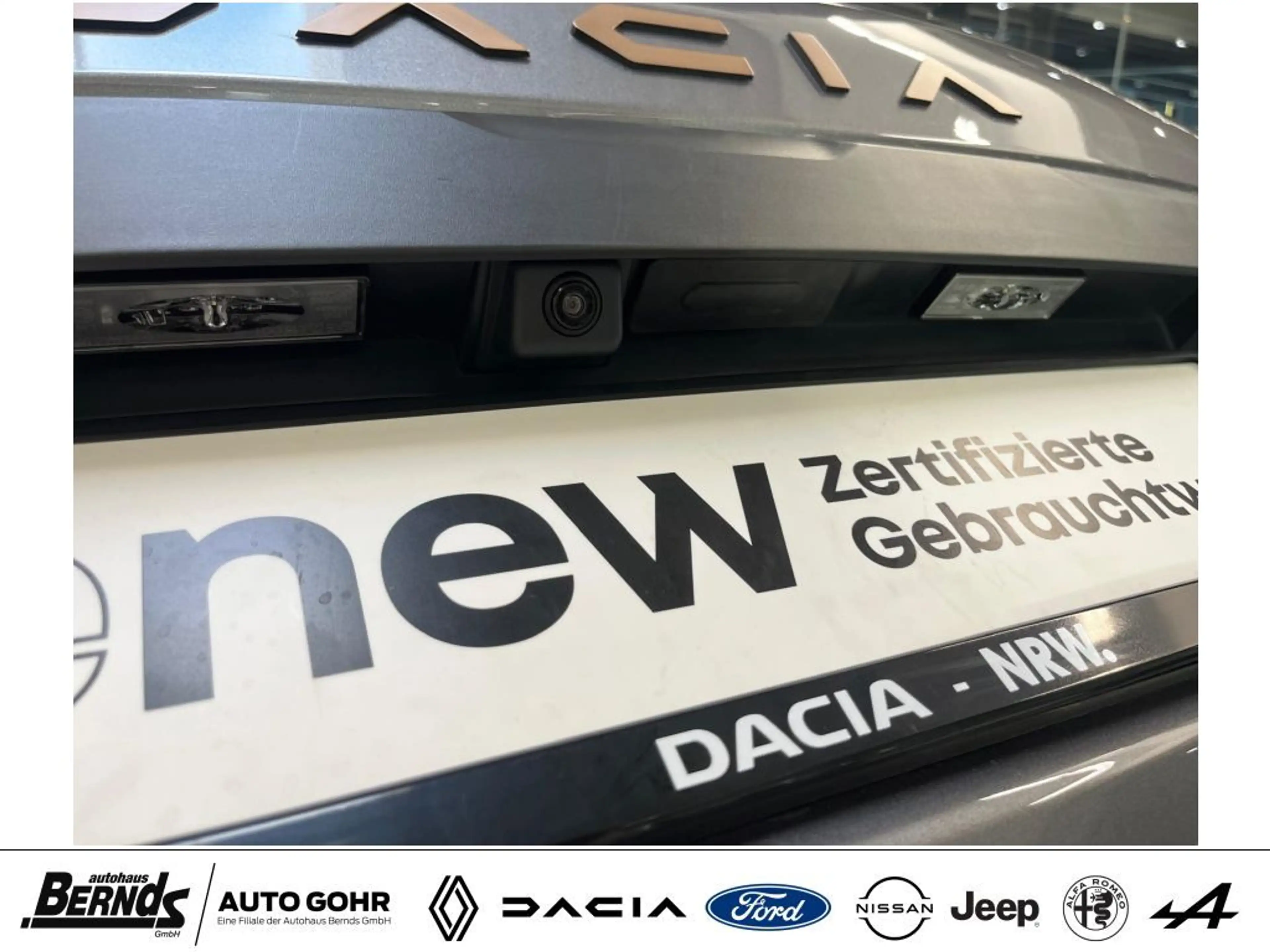 Dacia Jogger 110 7-Sitze Extreme CityP. Navi CarPlay DAB+ LED — photo 10