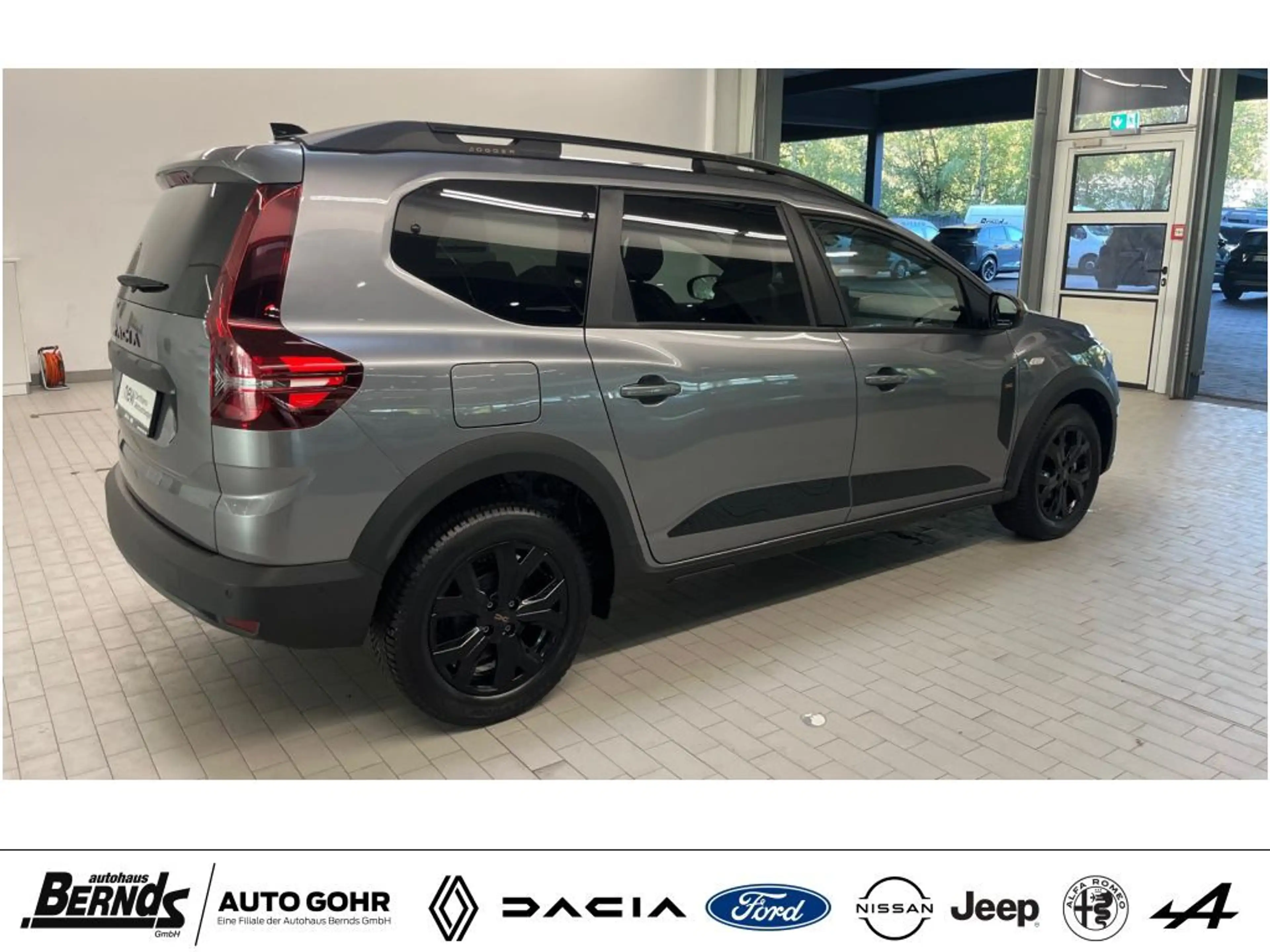 Dacia Jogger 110 7-Sitze Extreme CityP. Navi CarPlay DAB+ LED — photo 7