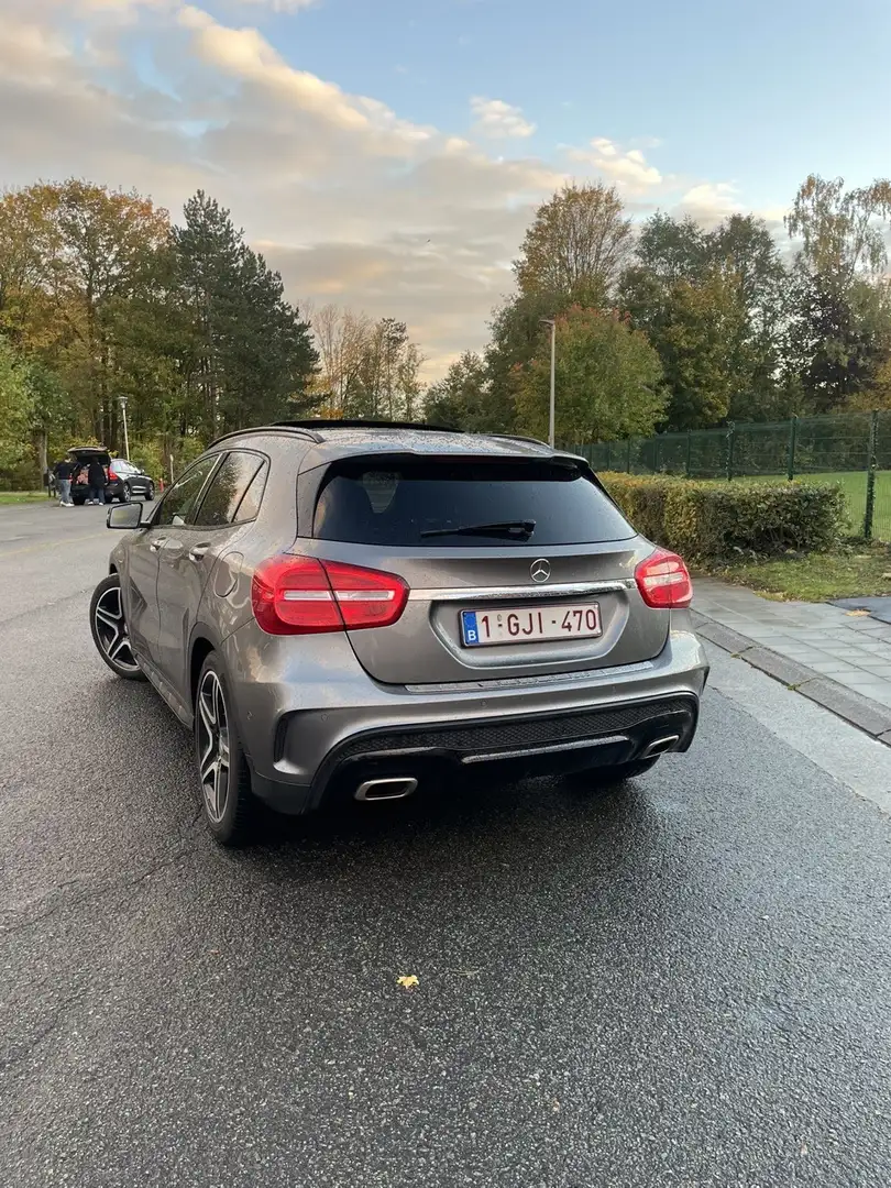 Mercedes-Benz GLA 180 PACK AMG - 2