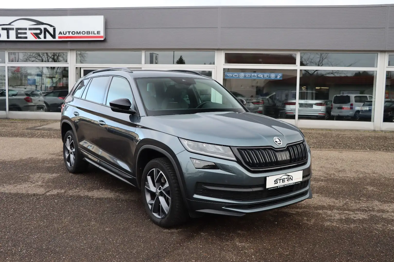 Skoda Kodiaq Sportline 4x4 l LED l KAMERA l ACC l VOLL Grau - 1