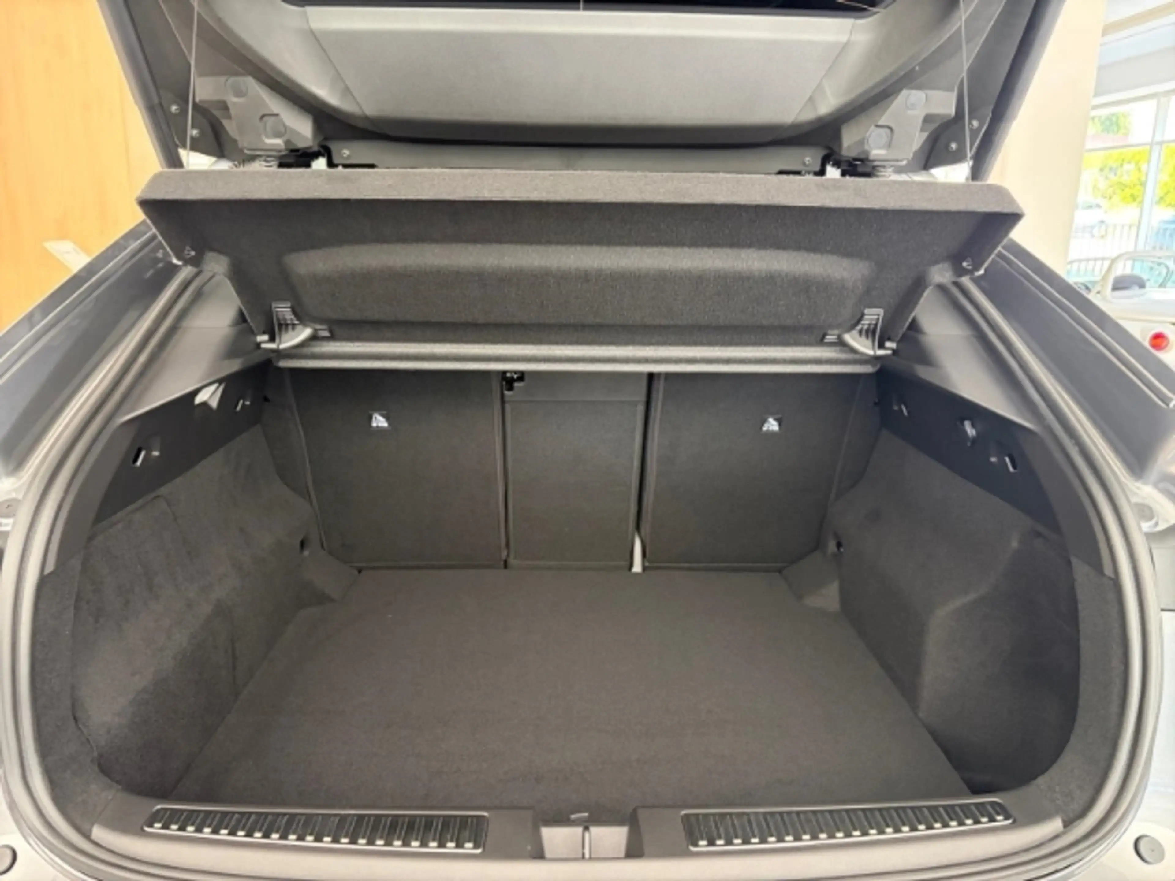 Renault Rafale 200 E-Tech Full Hybrid Esprit Alpine +Pano+Premium — photo 12
