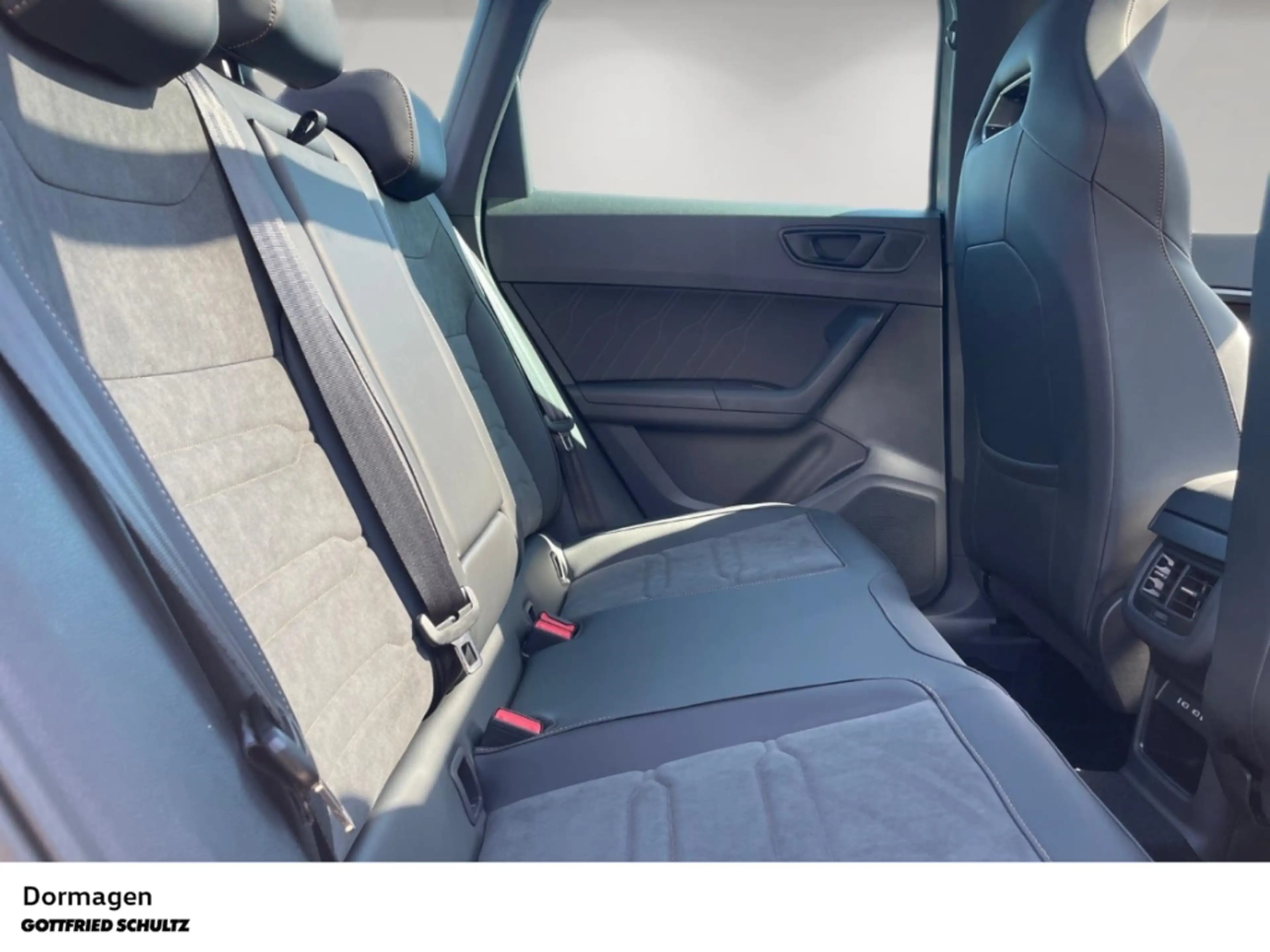 CUPRA Ateca VZ 2.0 TSI DSG 4Drive PANO AHK KAMERA KESSY — photo 7