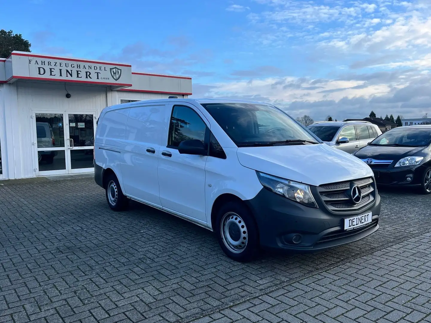 Mercedes-Benz Vito 114 CDI lang Automatik 7G Weiß - 1