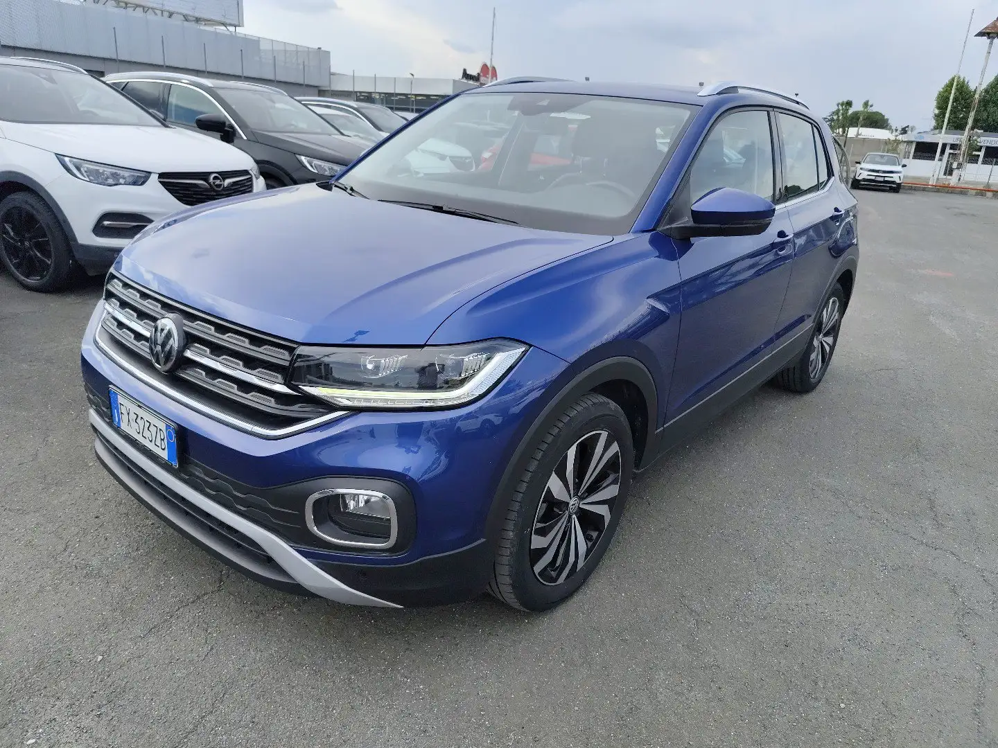 Volkswagen T-Cross 1.0 TSI 115 CV First Edition AUTOMATICA Azul - 2
