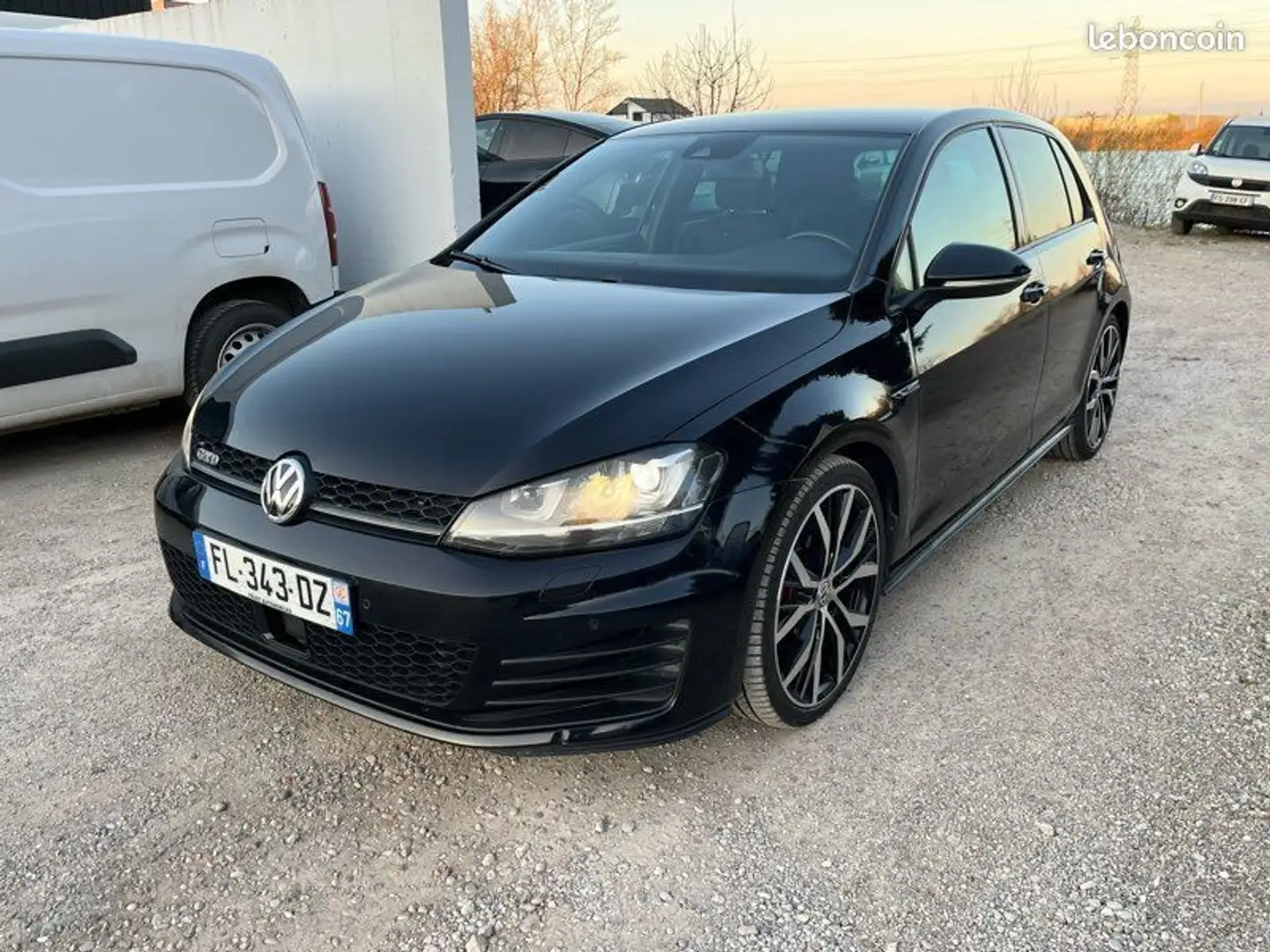Volkswagen Golf 7 GTD 2L TDI 184cv DSG 6 Noir - 1