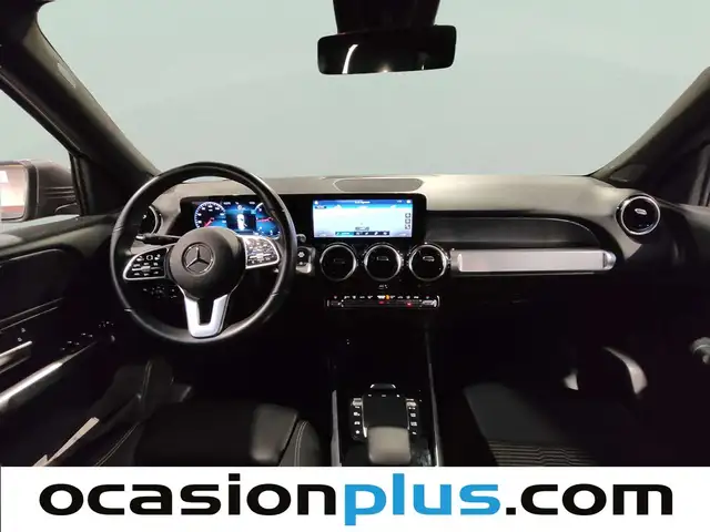 Mercedes-Benz GLB view 6