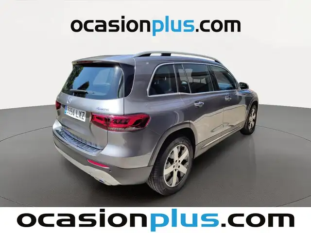 Mercedes-Benz GLB view 4
