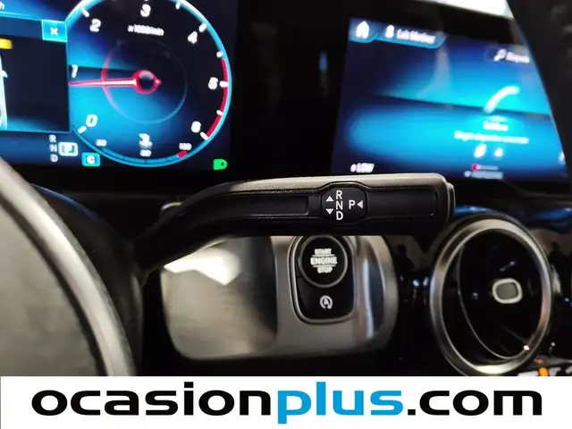 Mercedes-Benz GLB view 5