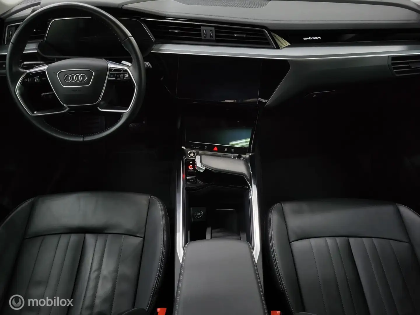 Audi e-tron 55 quattro Business edition Plus/Pano/ SOH 94% Zwart - 2