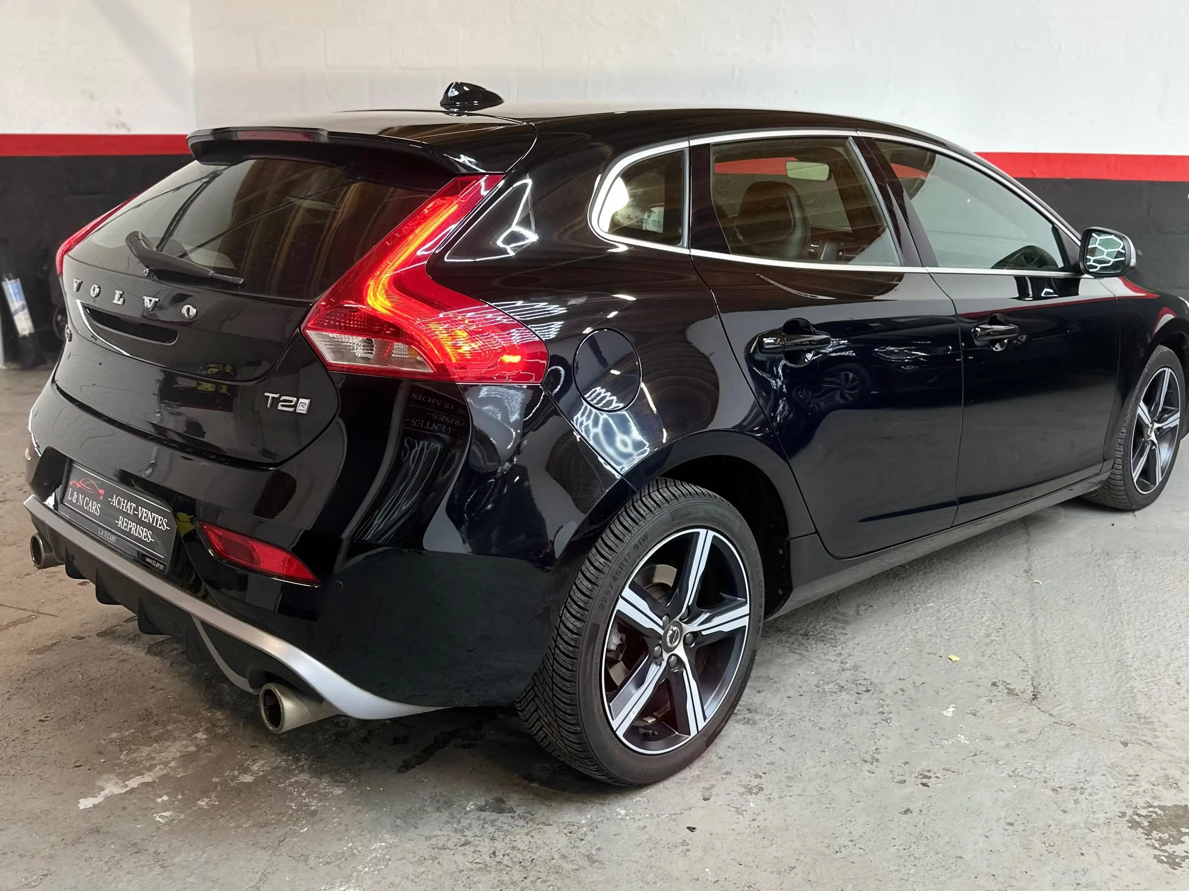 Volvo V40 V40 1.5 T2 R-Design Geartronic — photo 6