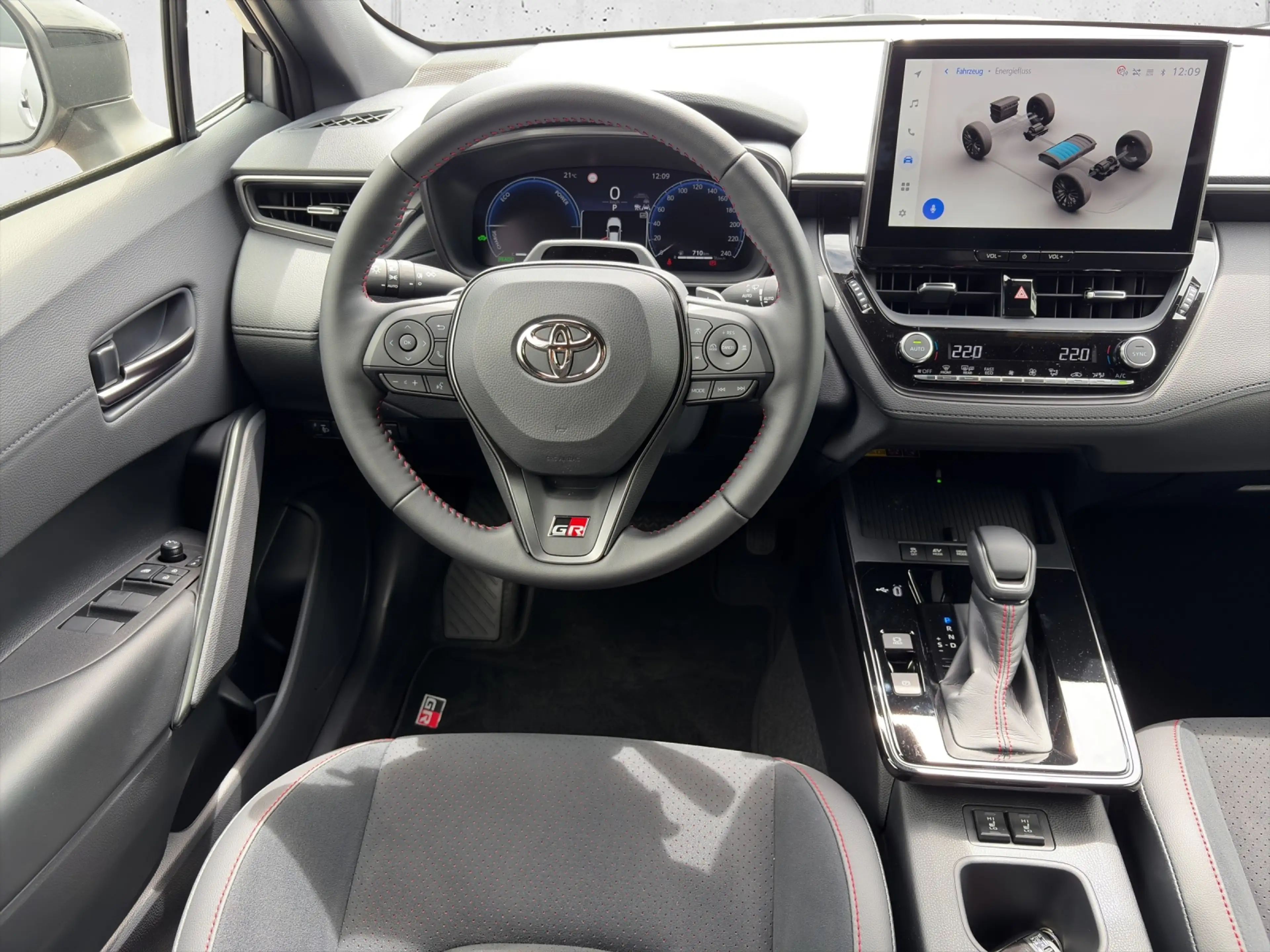 Toyota Corolla Cross 2,0 HYBRID AWD GR-S 5t. — photo 5