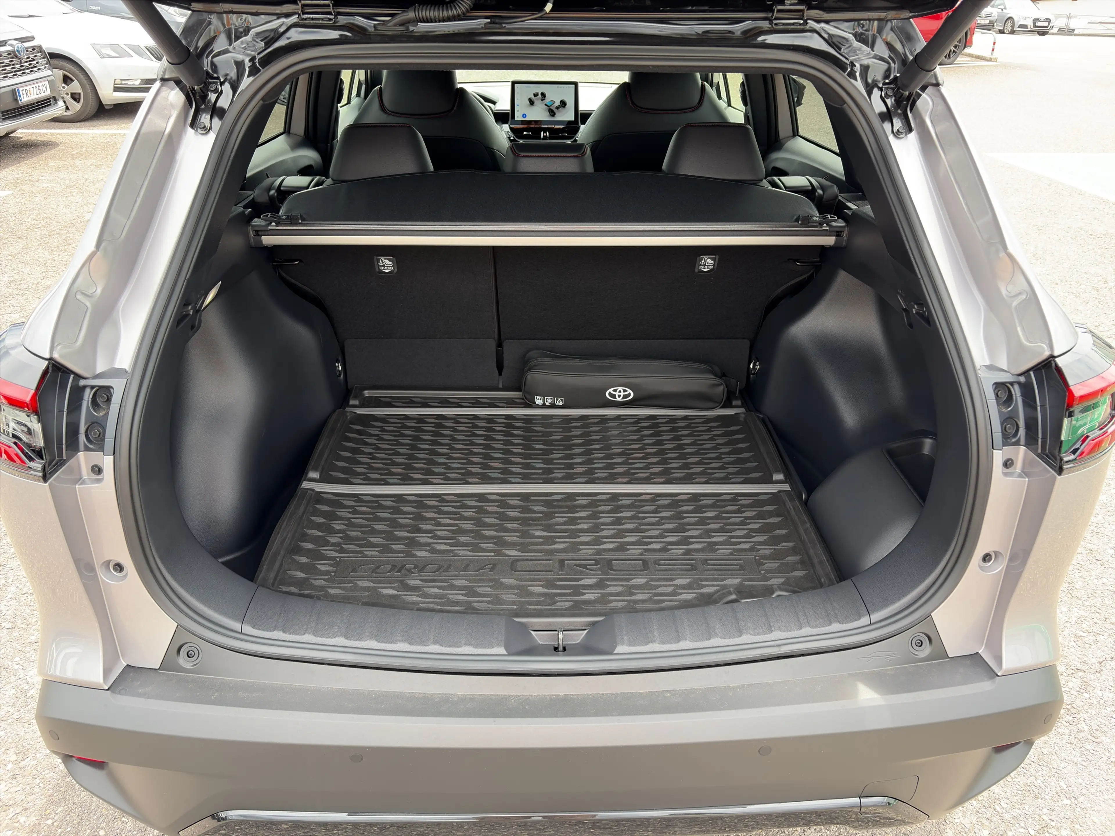 Toyota Corolla Cross 2,0 HYBRID AWD GR-S 5t. — photo 4