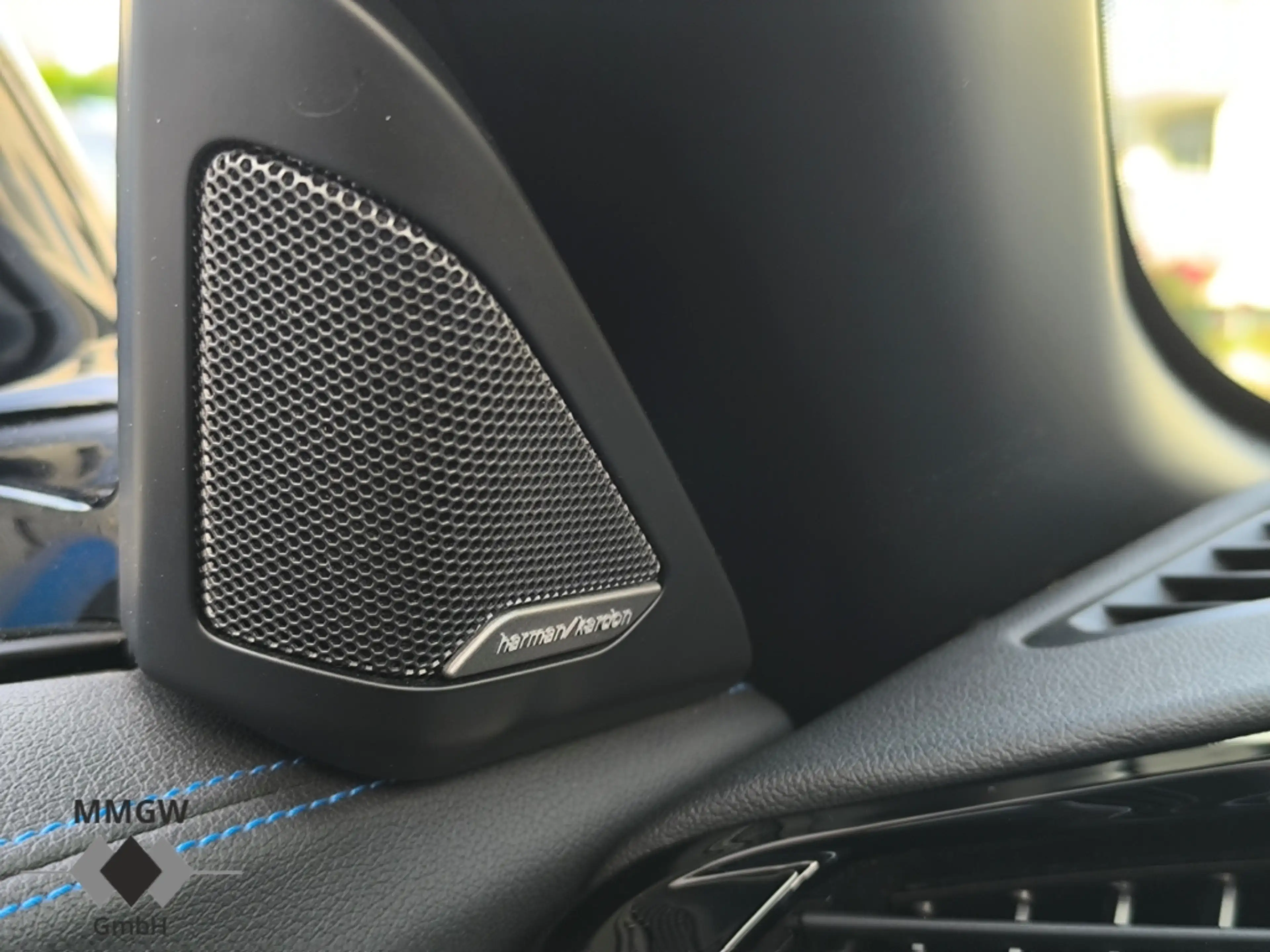 BMW Z4 M40i Roadster Park-Assistent Sportpaket/HUD/Navi/L — photo 13