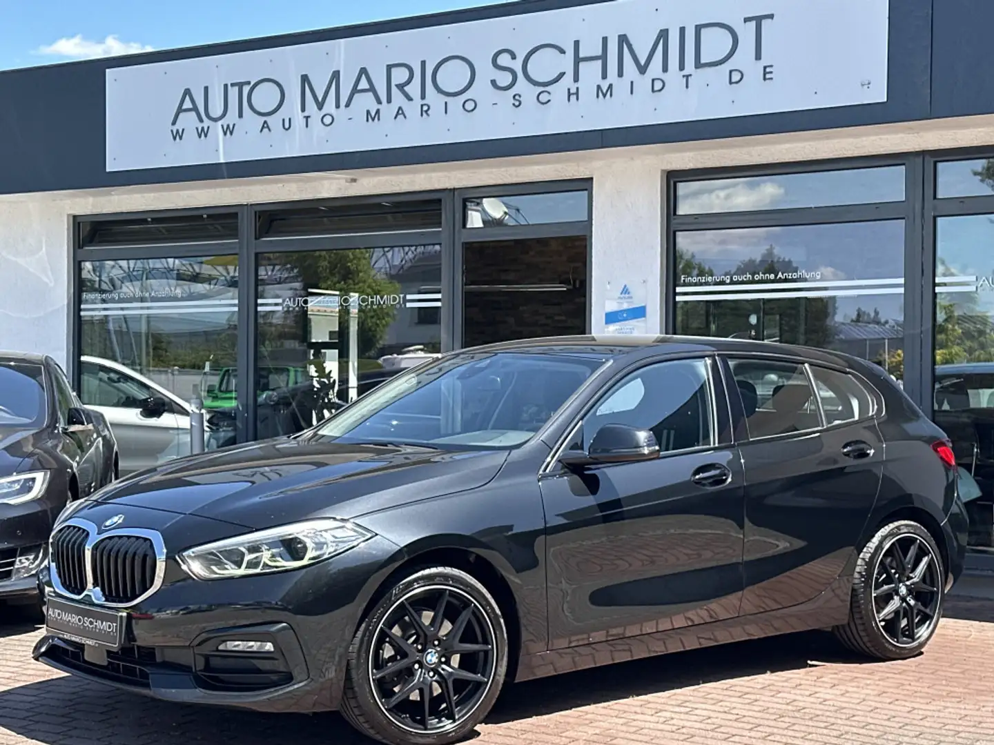 BMW 118 i Sport Line Shadow Line LED AHK Noir - 2