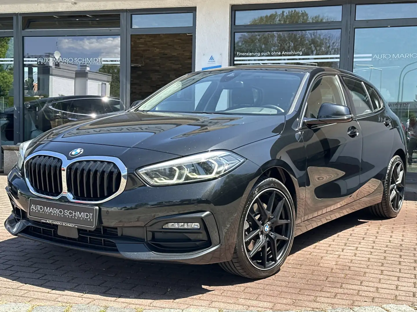 BMW 118 i Sport Line Shadow Line LED AHK Noir - 1