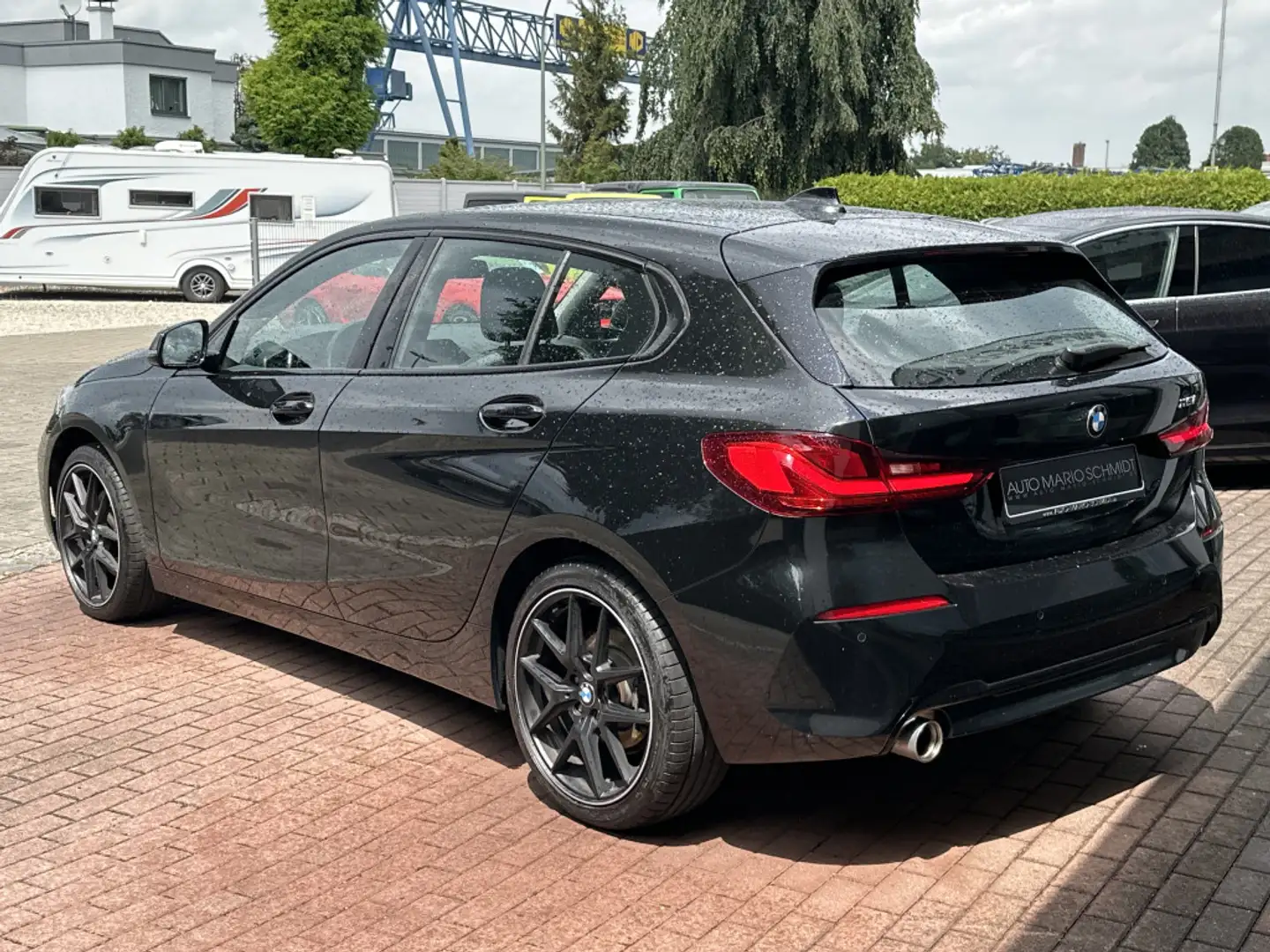 BMW 118 i Sport Line Shadow Line LED AHK Zwart - 2