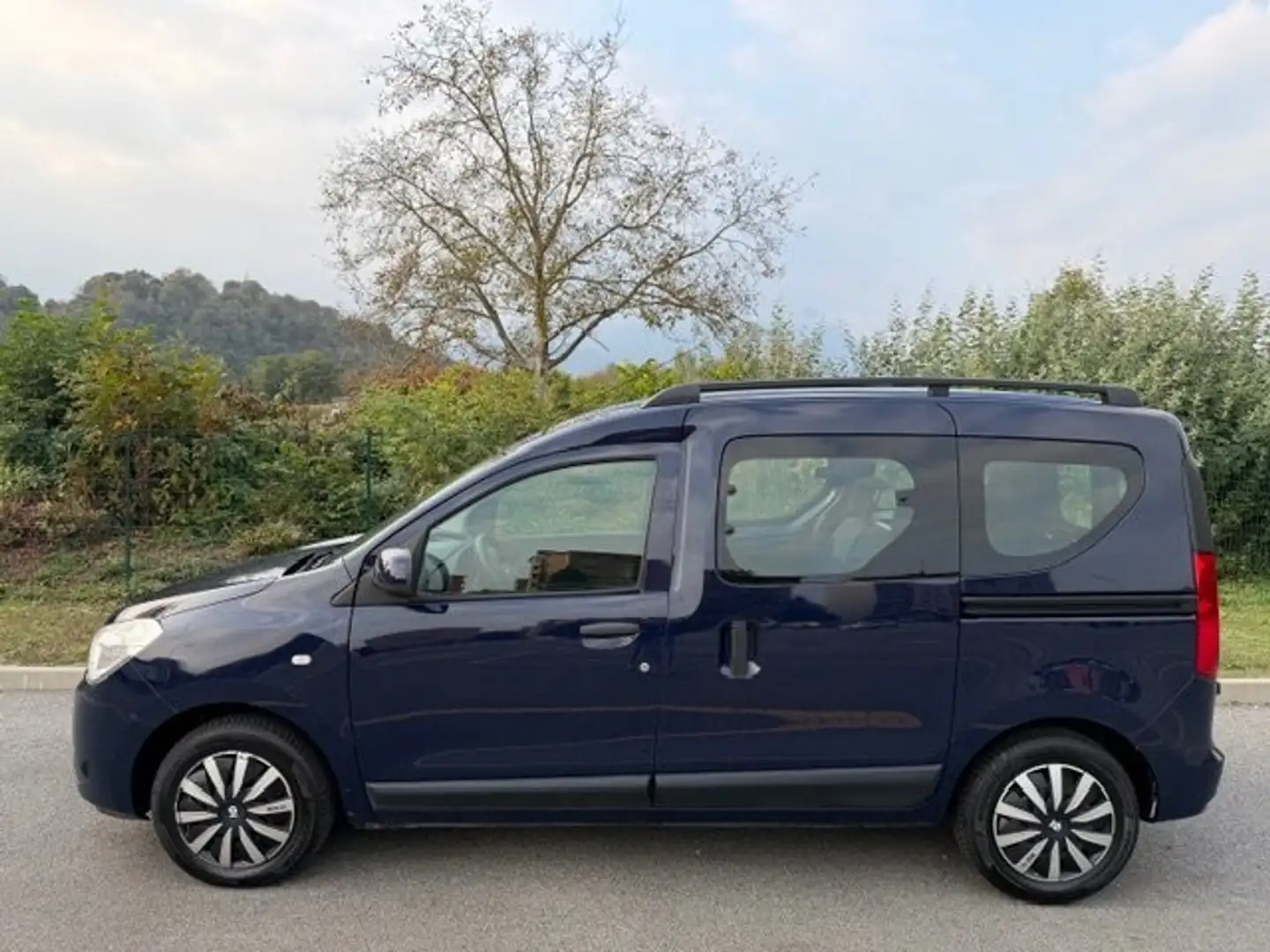 Dacia Dokker 1.6 Ambiance Benzina/ Gpl 102 cv Blauw - 1