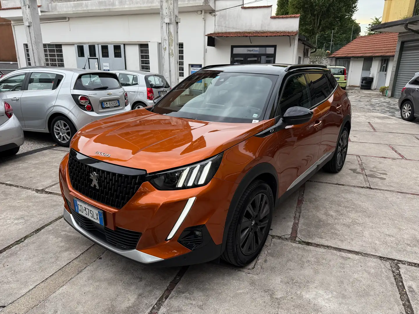 Peugeot 2008 2008 II 2020 1.2 puretech GT Pack s Automatica Arancione - 1