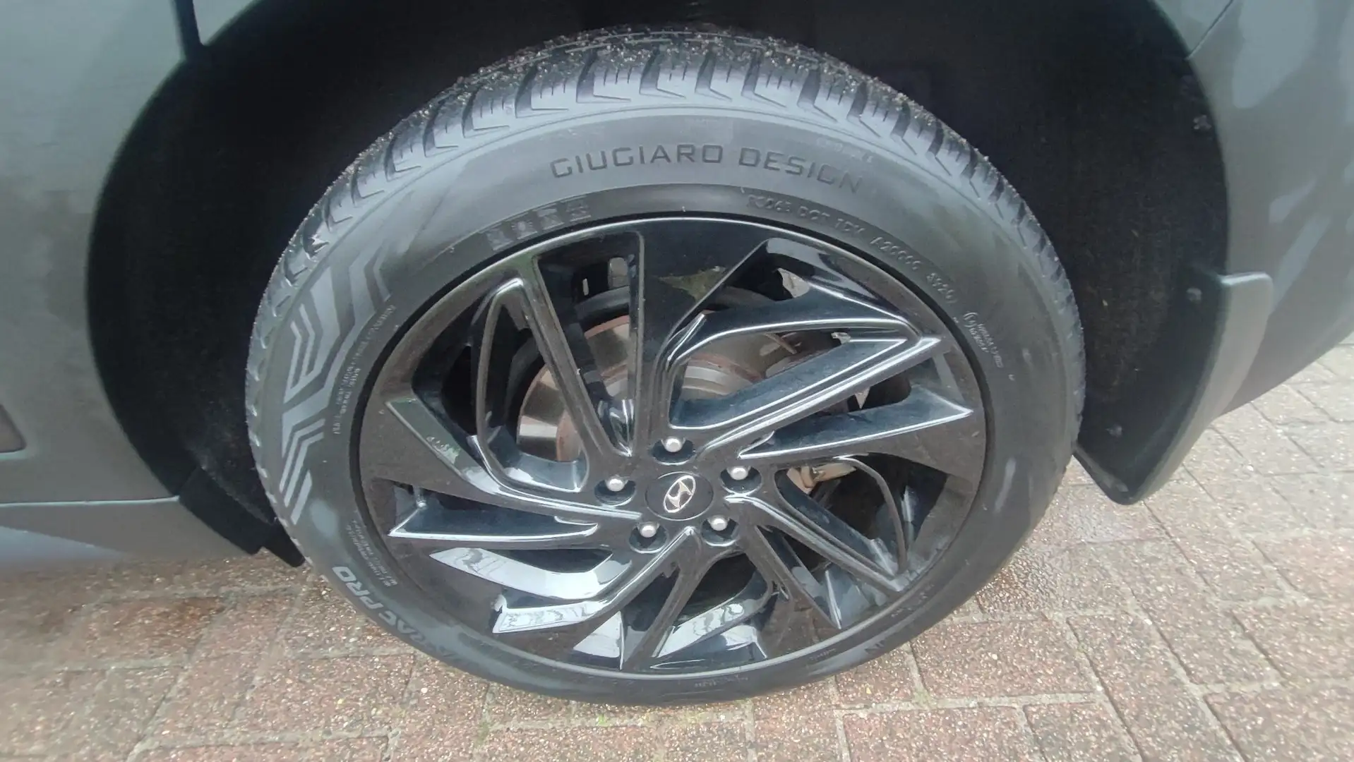 Hyundai TUCSON Style 4WD N-Line Schwarz - 2