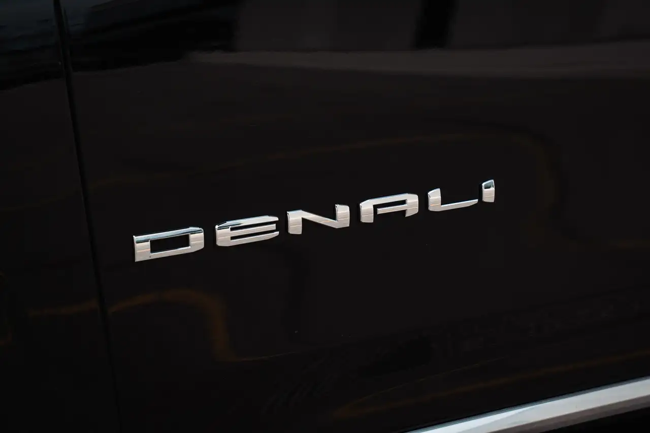 GMC Yukon снимка GMC Yukon