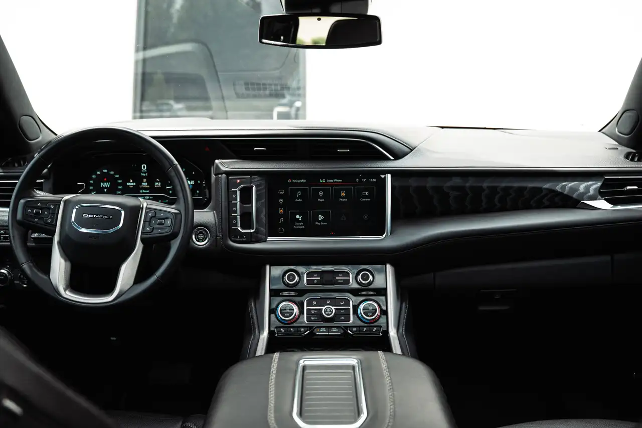 GMC Yukon снимка GMC Yukon
