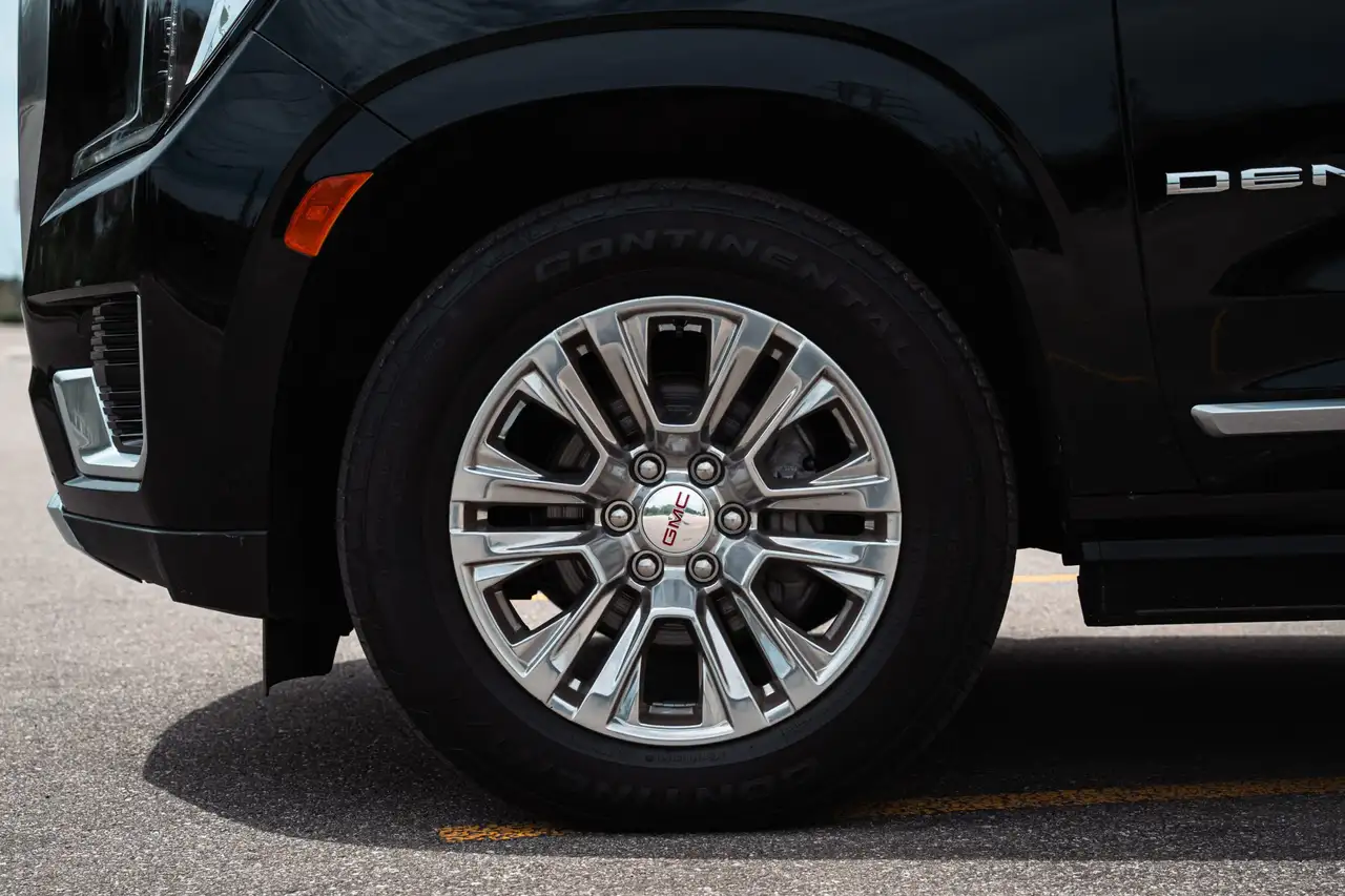 GMC Yukon снимка GMC Yukon